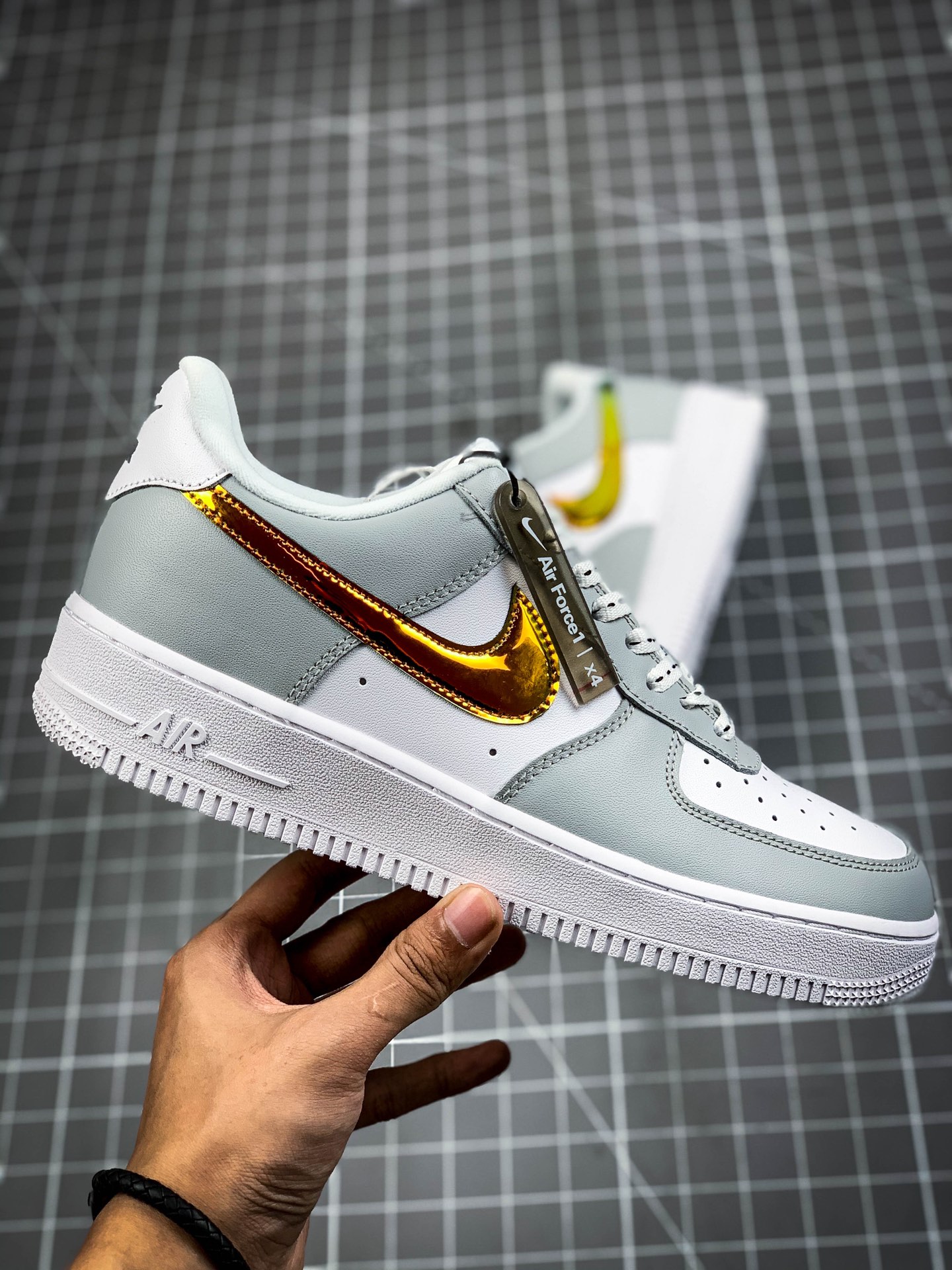 200  Nike Air Force 1 空军一号低帮休闲运动板鞋 DC9029-100