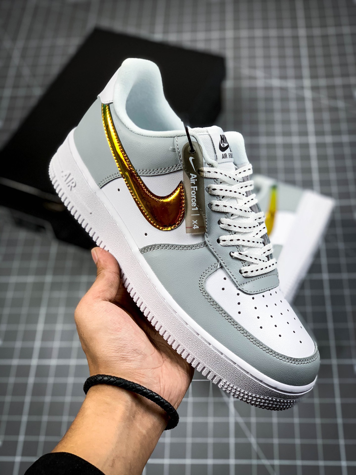 200  Nike Air Force 1 空军一号低帮休闲运动板鞋 DC9029-100