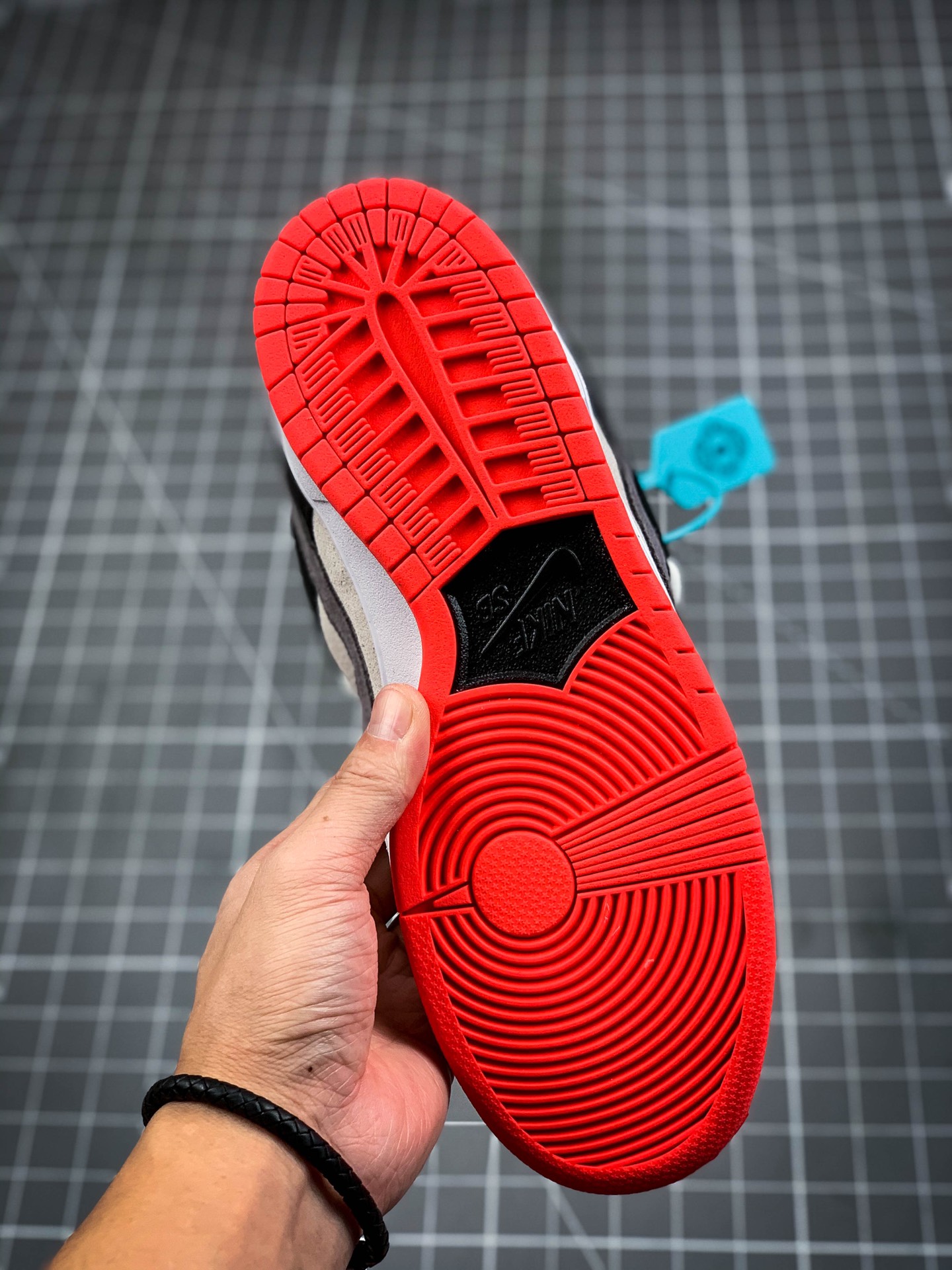 240 Nike SB Dunk Low Pro”Infrared”扣篮系列低帮休闲运动滑板板鞋“红外线灰橙”CD2563-004