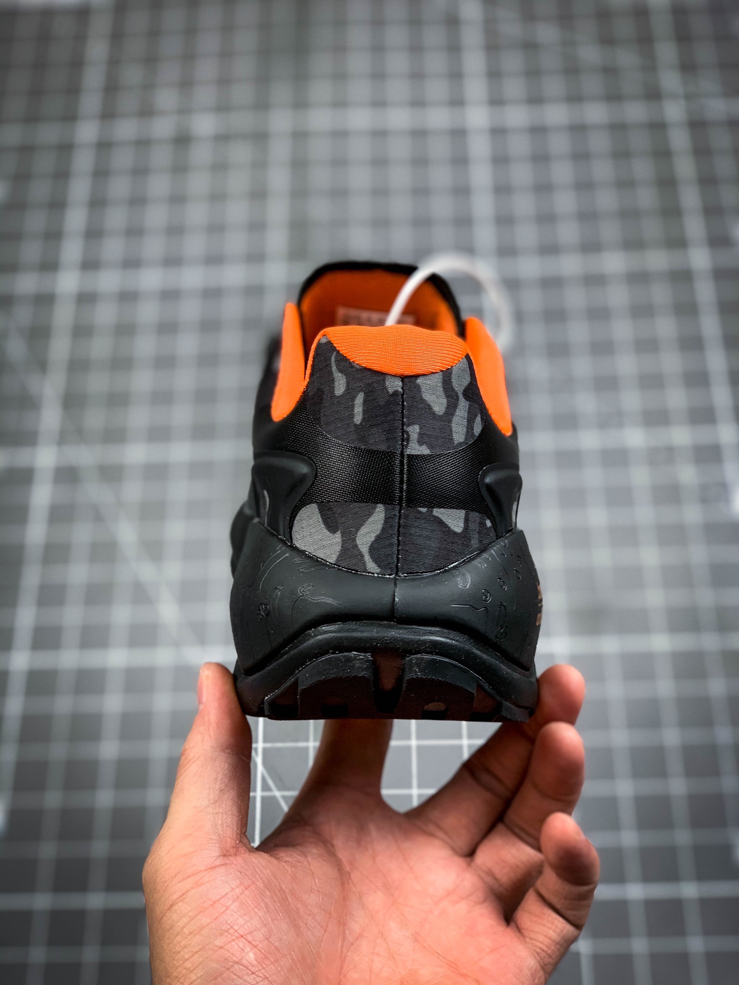 200 Adidas 阿迪达斯 ZX Alkyne Boost 易烊千玺代言款 爆米花中底复古运动休闲跑步鞋 GZ8913