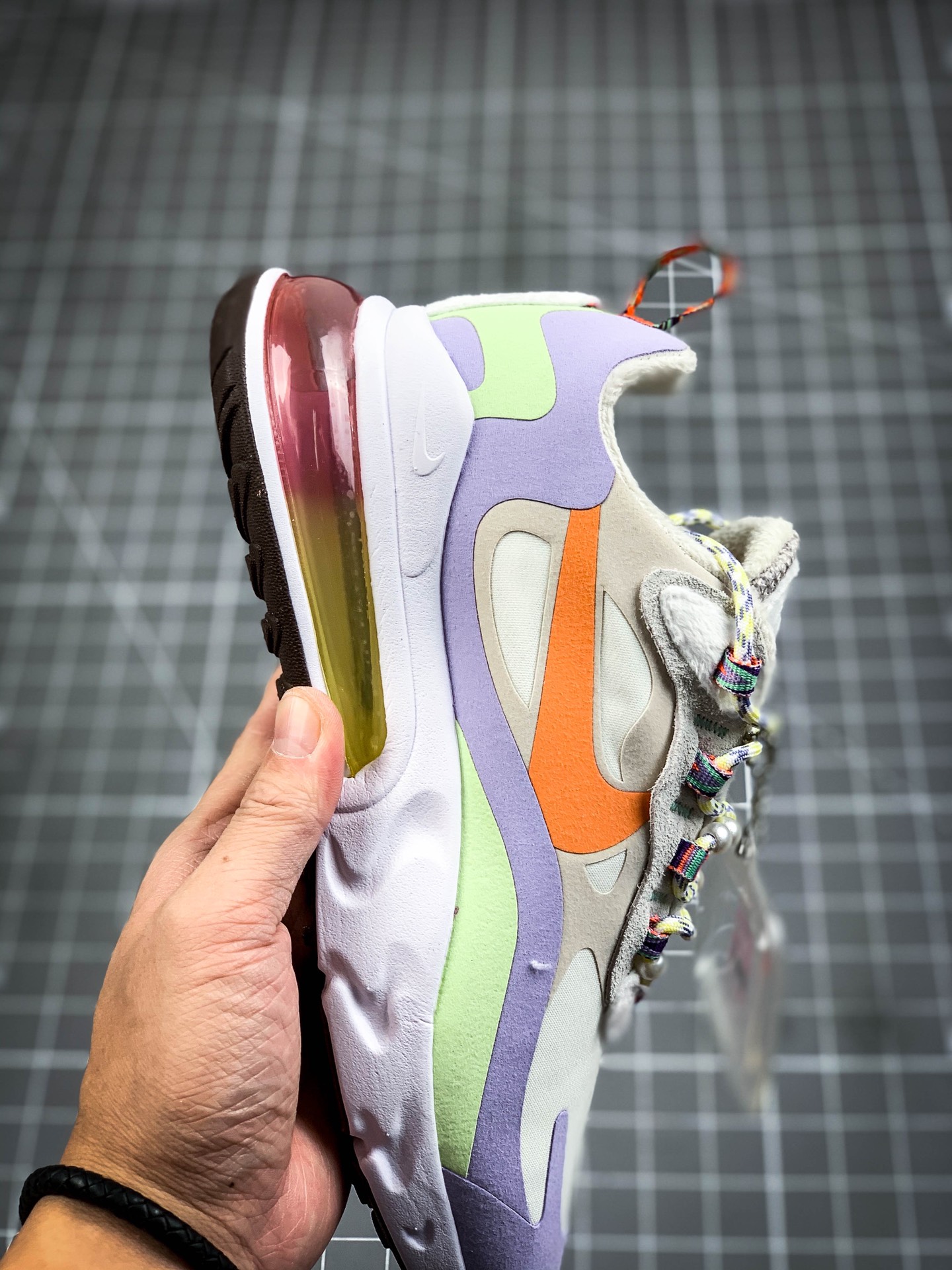 230 Air Max 270 React  瑞亚赛车系列 后半掌气垫百搭运动慢跑鞋 DC3276-101