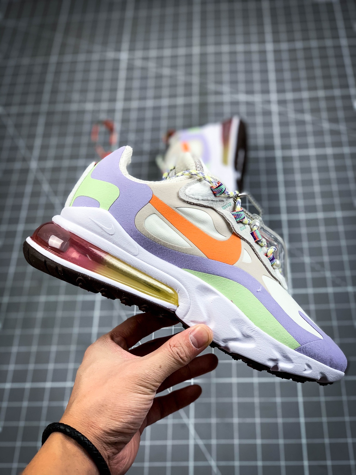 230 Air Max 270 React  瑞亚赛车系列 后半掌气垫百搭运动慢跑鞋 DC3276-101