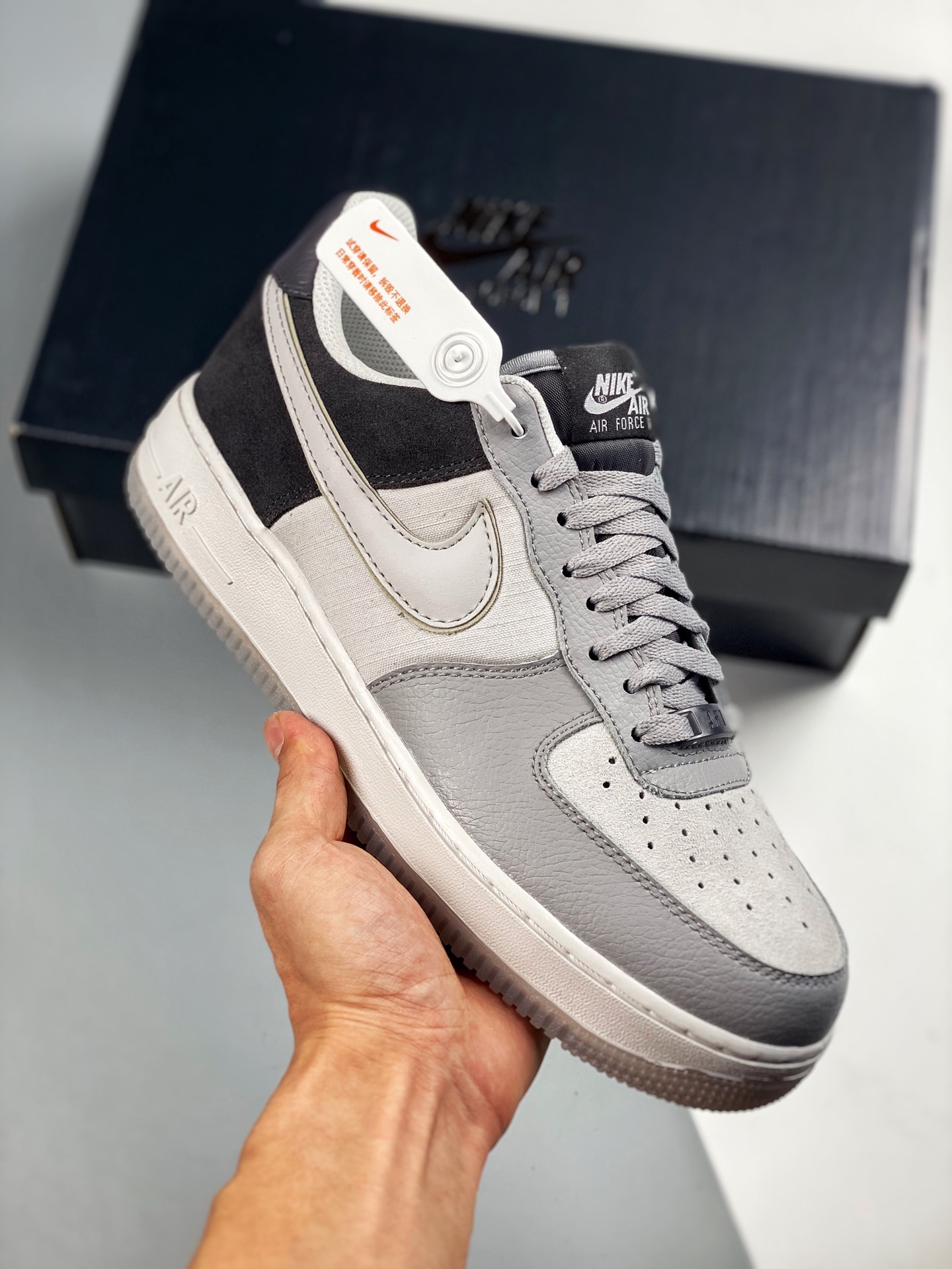 Nike Air Force 1 Thunder Grey gris claro. Horma y plantilla originales para un estilo auténtico de Air Force. #Especial…