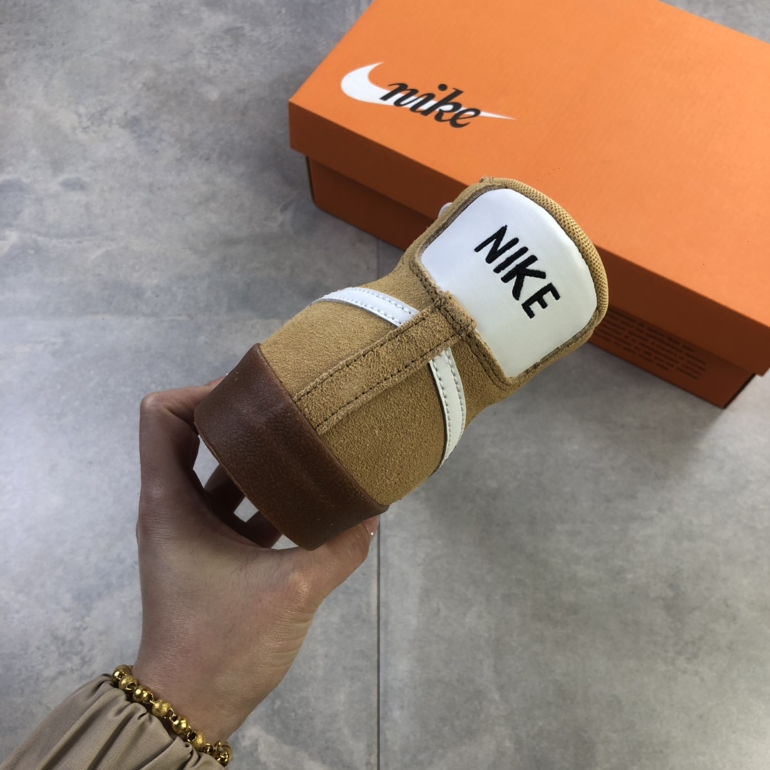200  Nike Blazer Mid Retro OG复古经典中帮开拓者 浅棕麂皮货号：DB5461-700