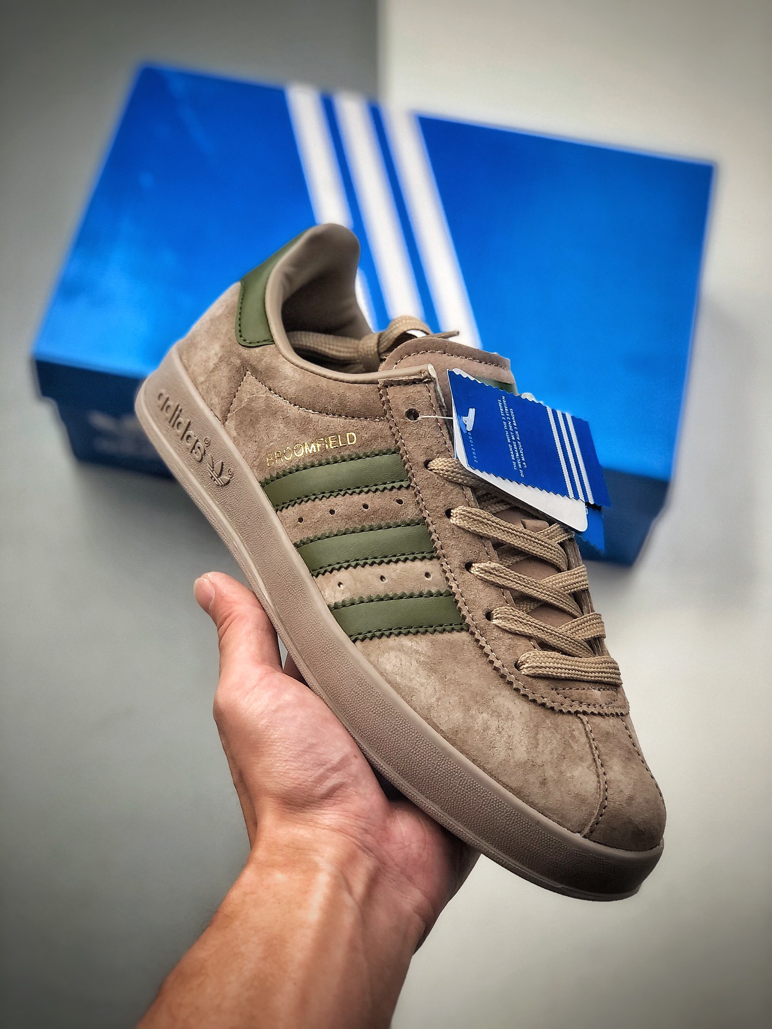 150  公司级  阿迪达斯 Adidas BROOMFIELD 鞋是一款永恒的训练偶像EE5716
