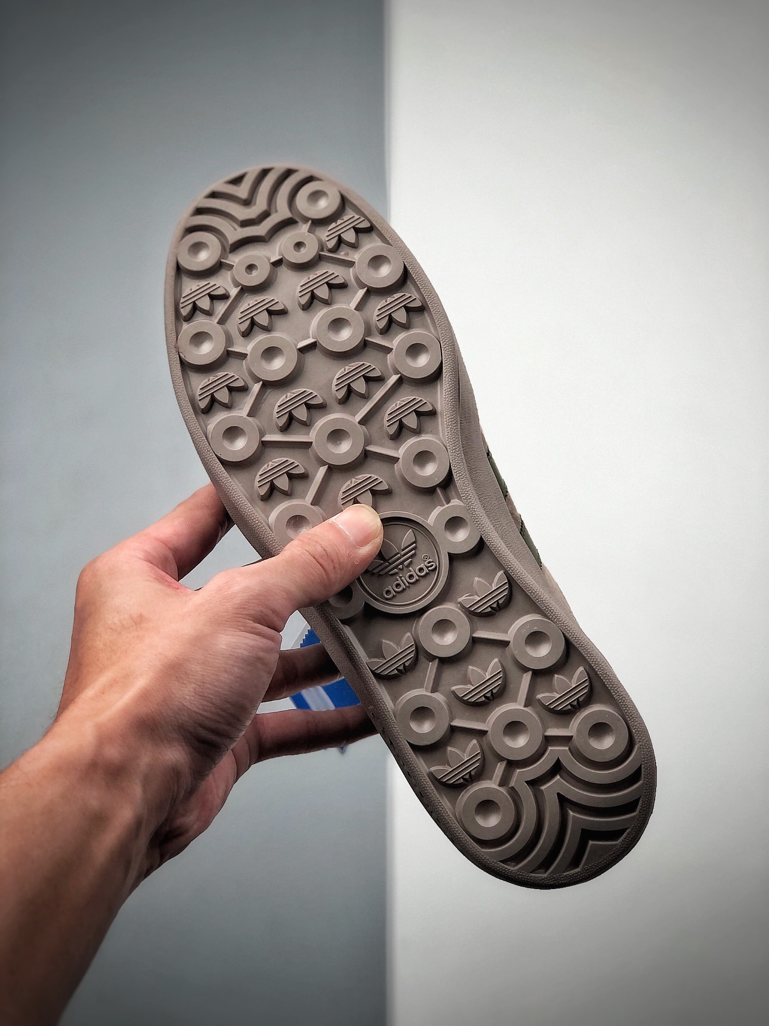 150  公司级  阿迪达斯 Adidas BROOMFIELD 鞋是一款永恒的训练偶像EE5716