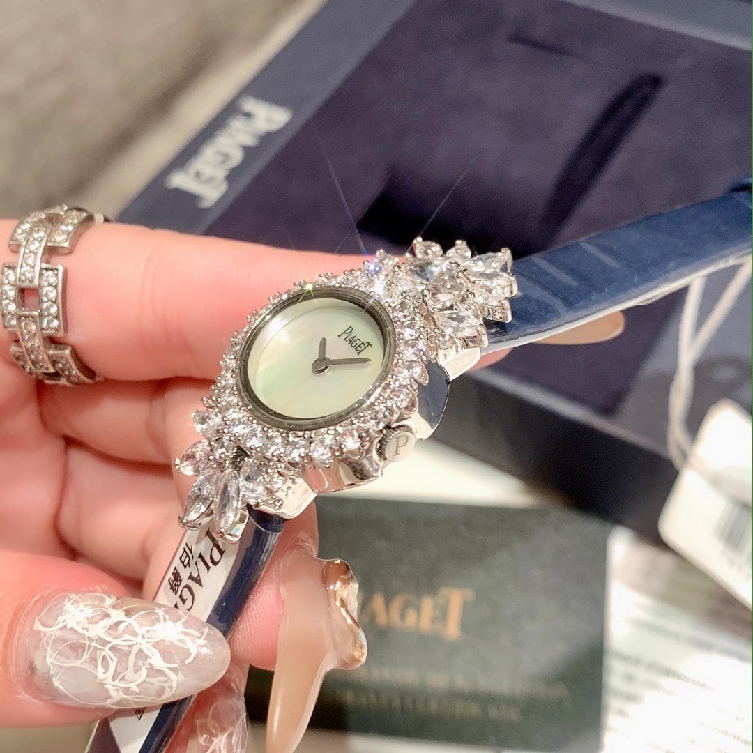Piaget 伯爵钻圈腕表 优雅轻盈的缎带珠宝仍不断为伯爵的系列作品带来启发 全新高级珠宝系列