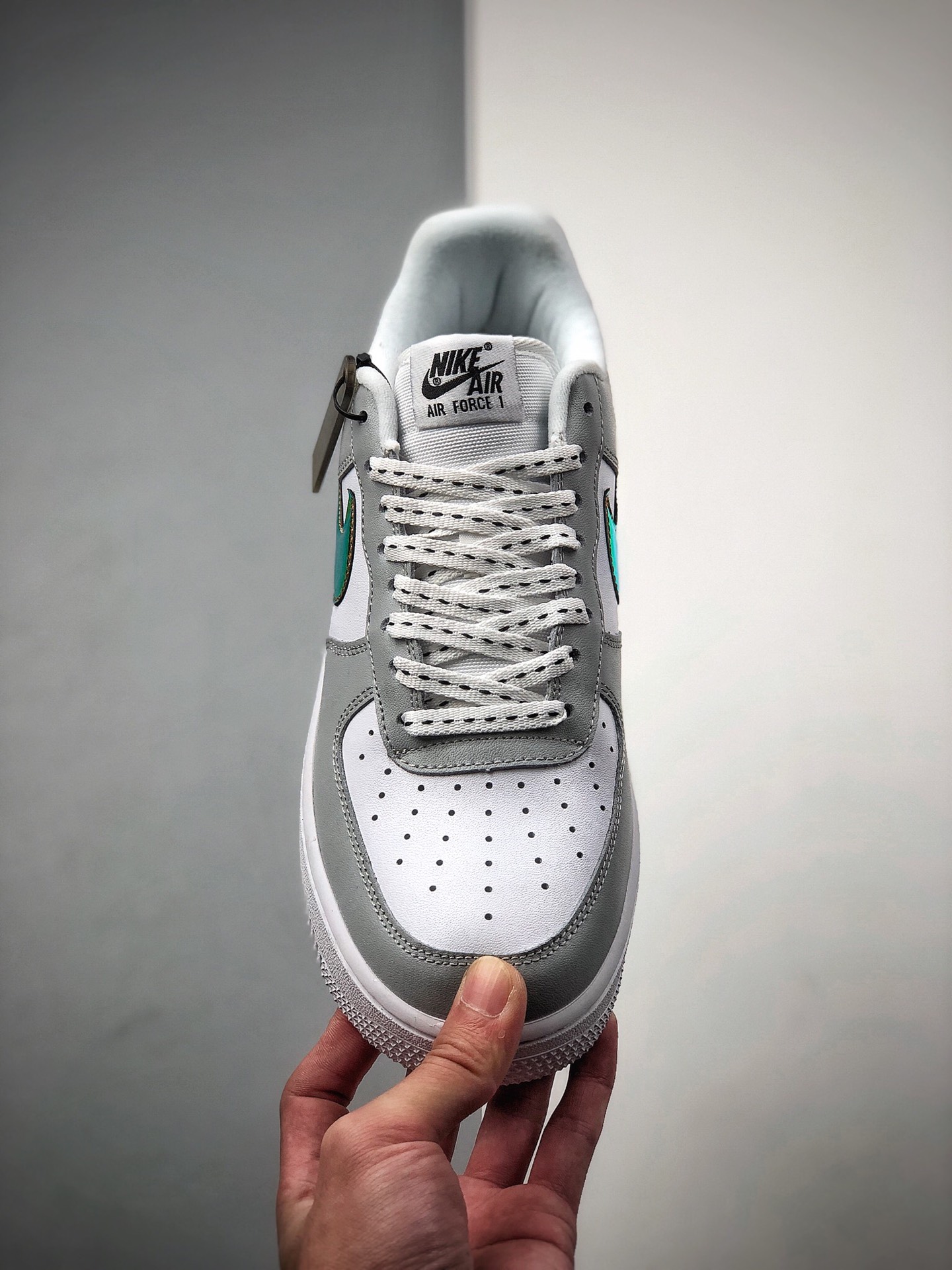 200 Nike 空军一号运动休闲板鞋  DC9029-100