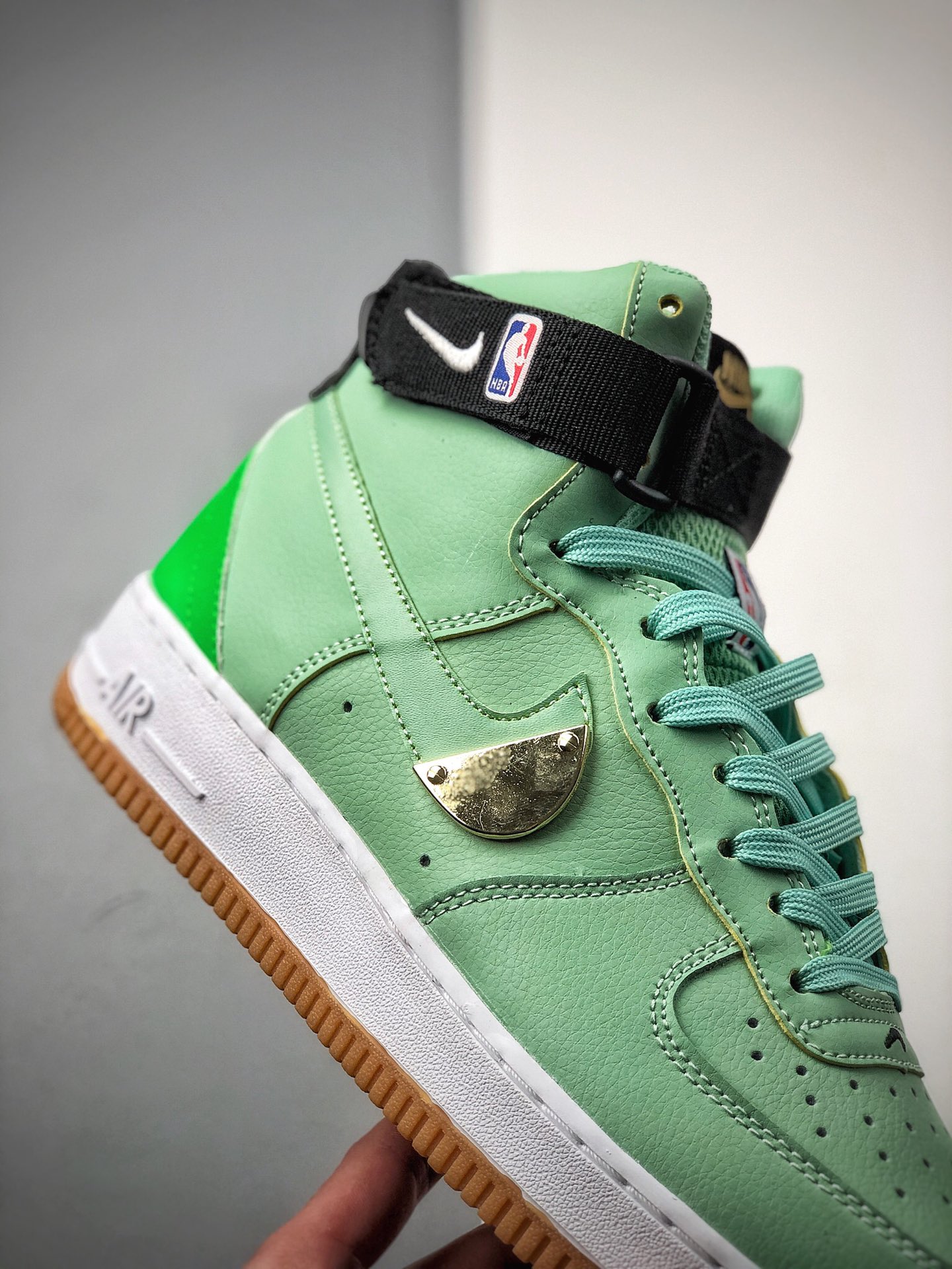 220 Nike 空军一号运动休闲板鞋 CT2306-300