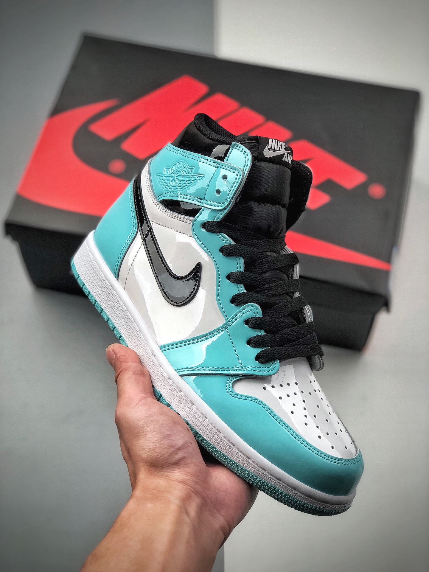 Air Jordan 1 Nuevo desarrollo, comparación con el zapato original con una tasa de coincidencia del 95%, desarrollo con …