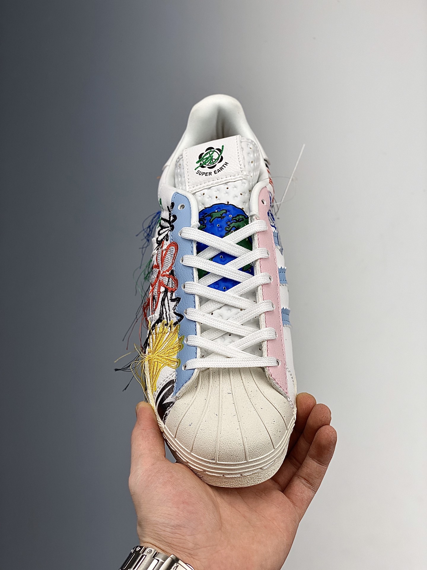 260 Adidas ACE SUPERARTH这次鞋款在设计方面注重生态元素的设计fz4724