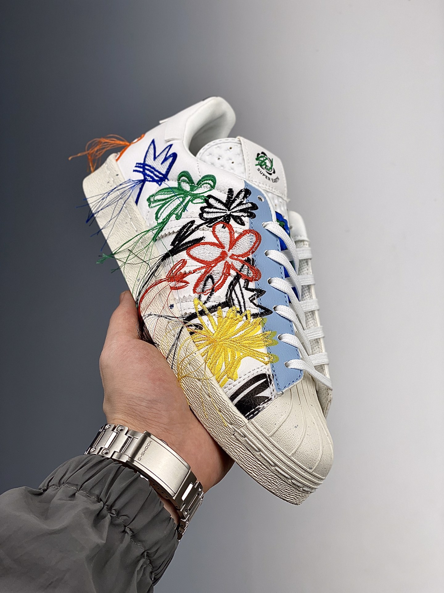 260 Adidas ACE SUPERARTH这次鞋款在设计方面注重生态元素的设计fz4724