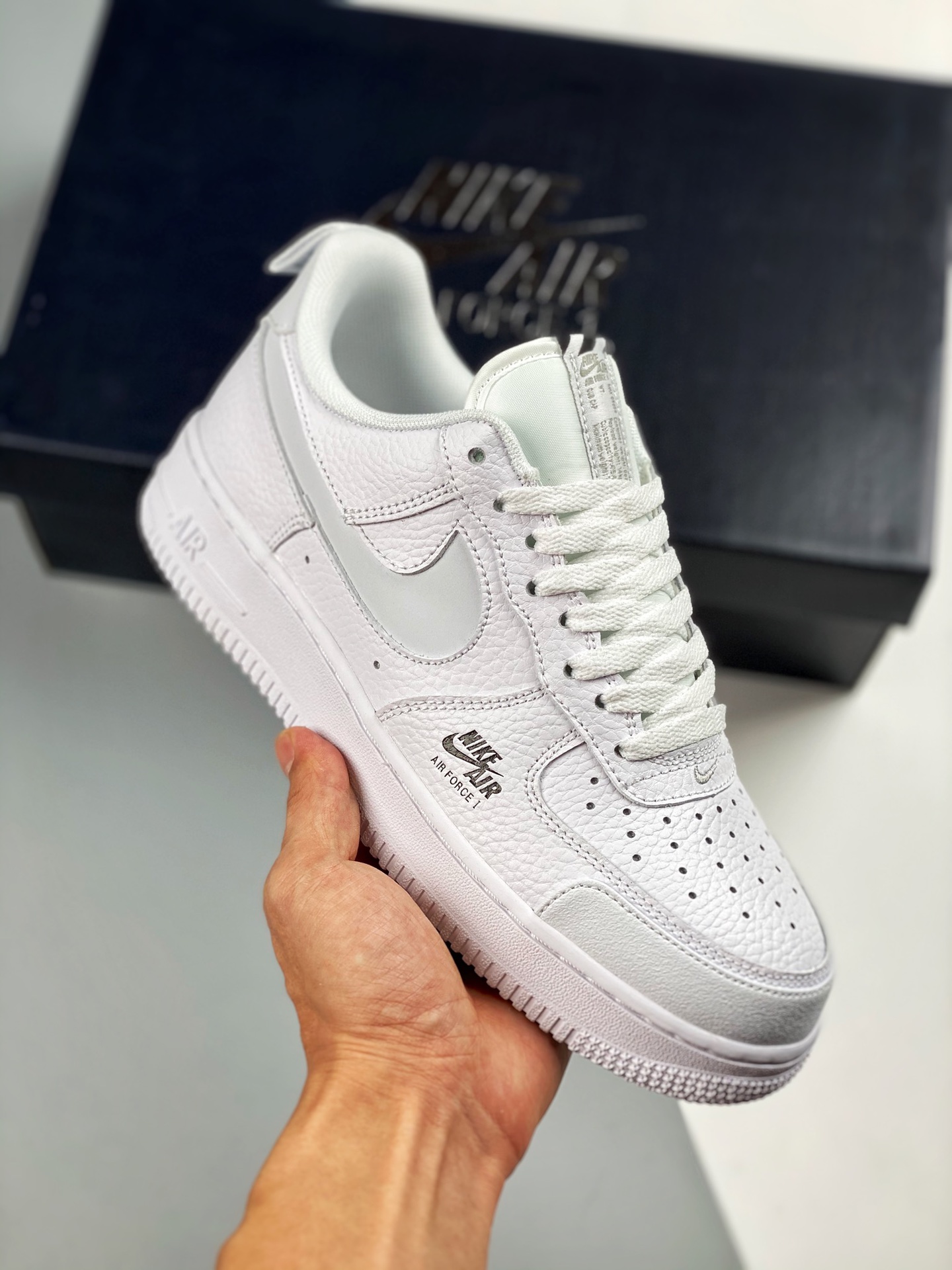 Air Force 1 Premium "Blanco/Negro" zapatilla de skate clásica de la Fuerza Aérea Uno "cuero blanco 3M swoosh" número de…