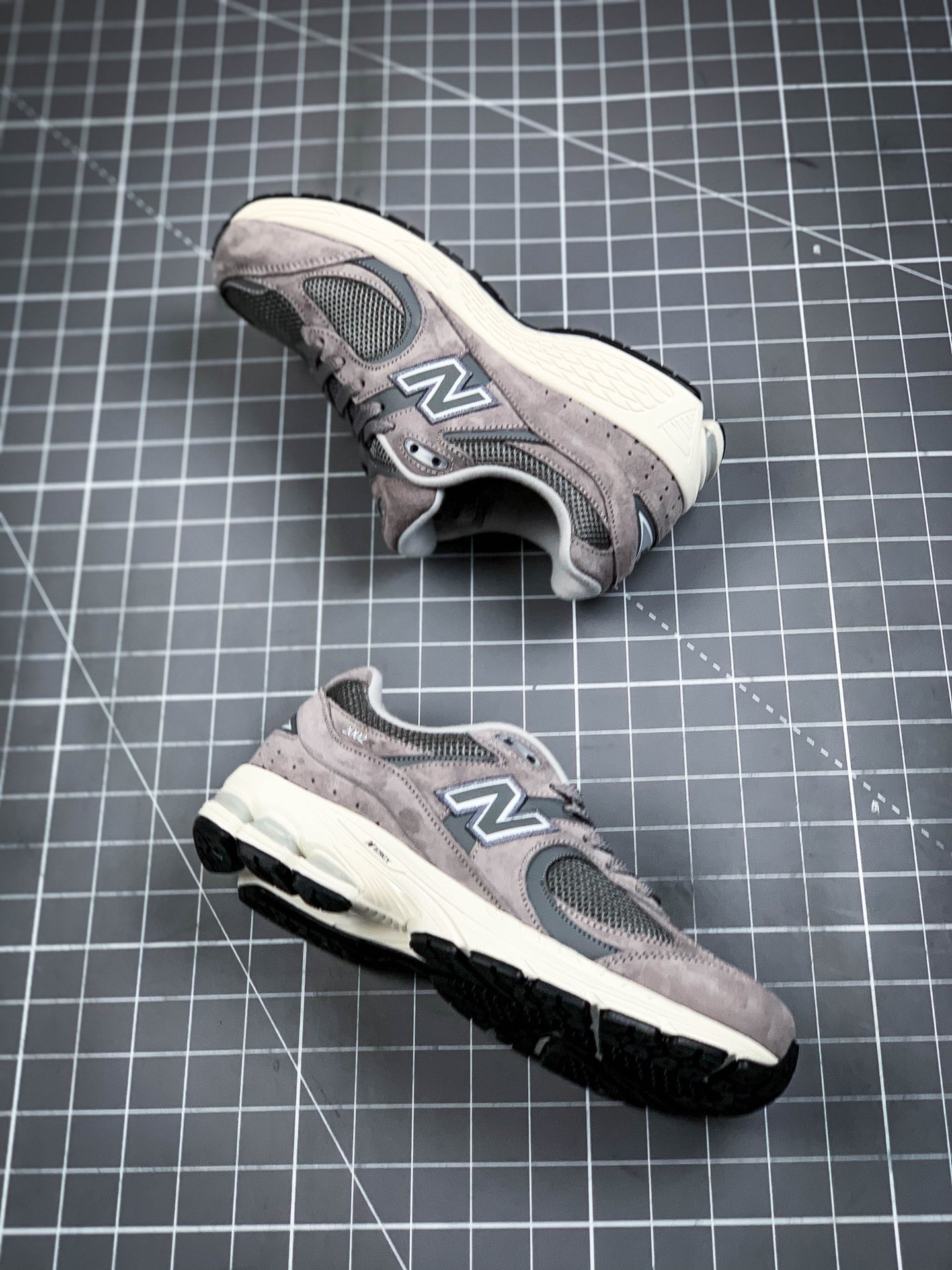 220  New Balance 新百伦 ML2002RC 复古休闲跑步鞋 126261