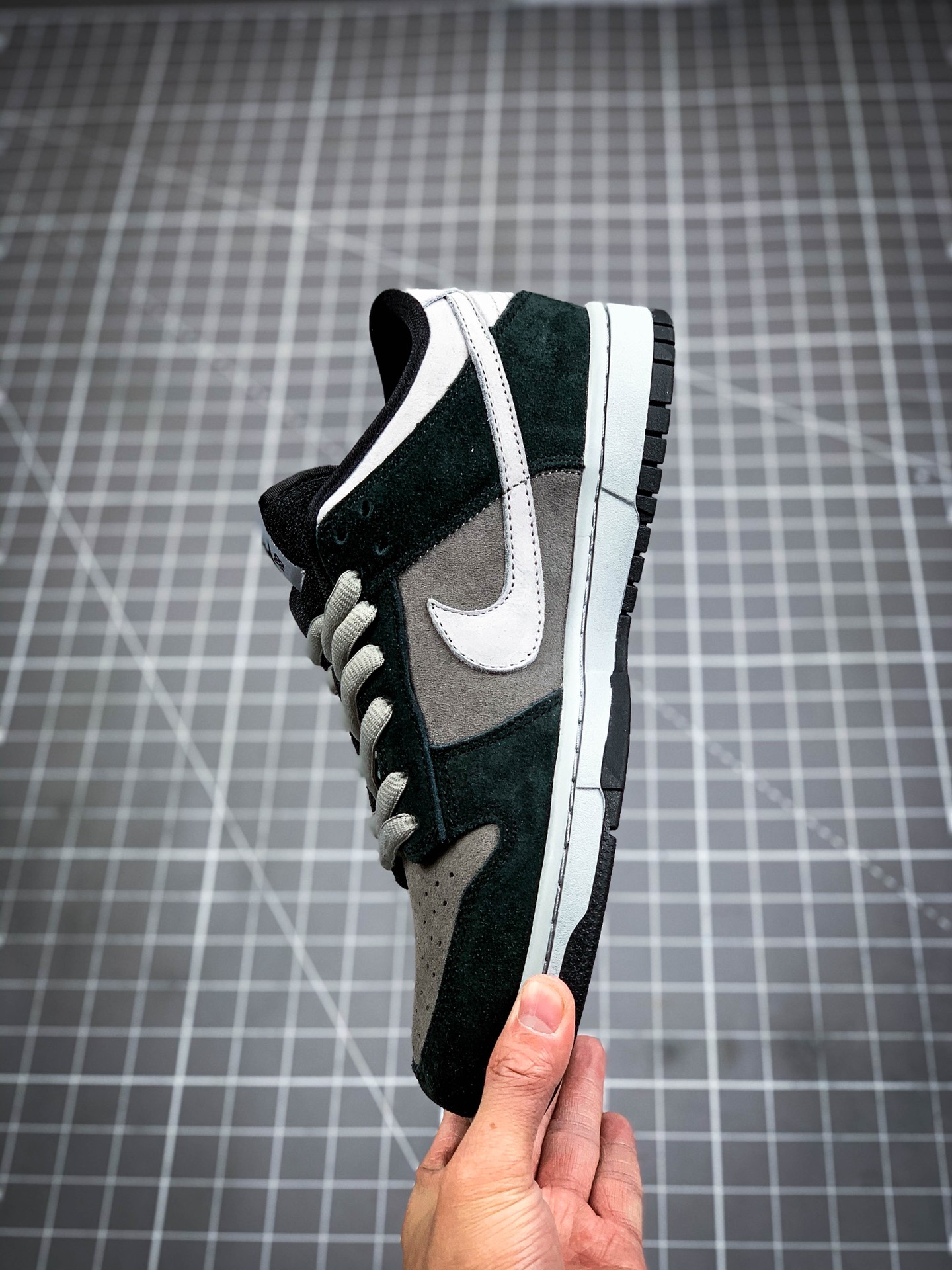 260  Nike Dunk SB Low 低帮运动休闲板鞋 DH7913-001