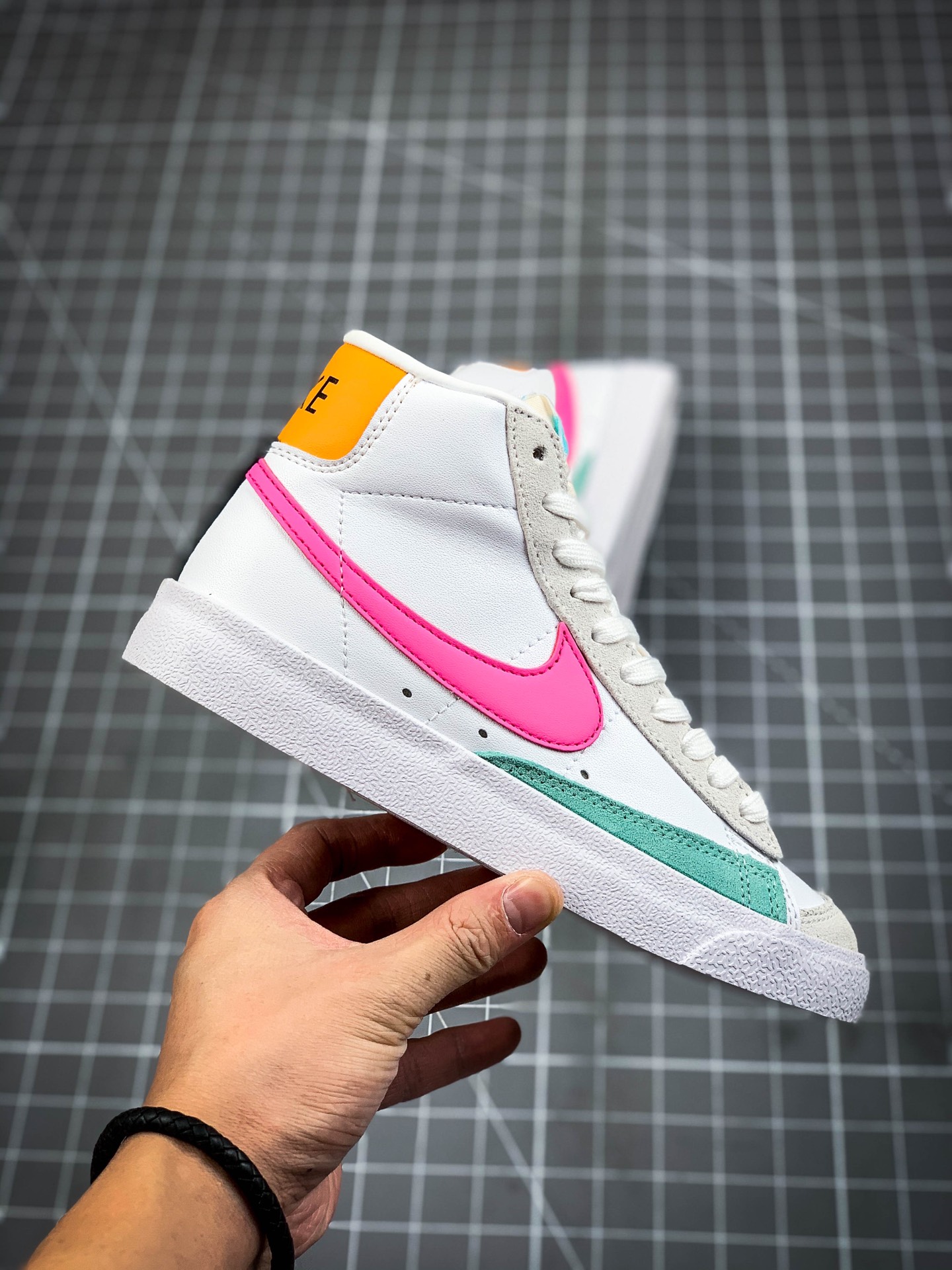 200 Nike Blazer MidVintage'77 白蓝粉   DA4295-100