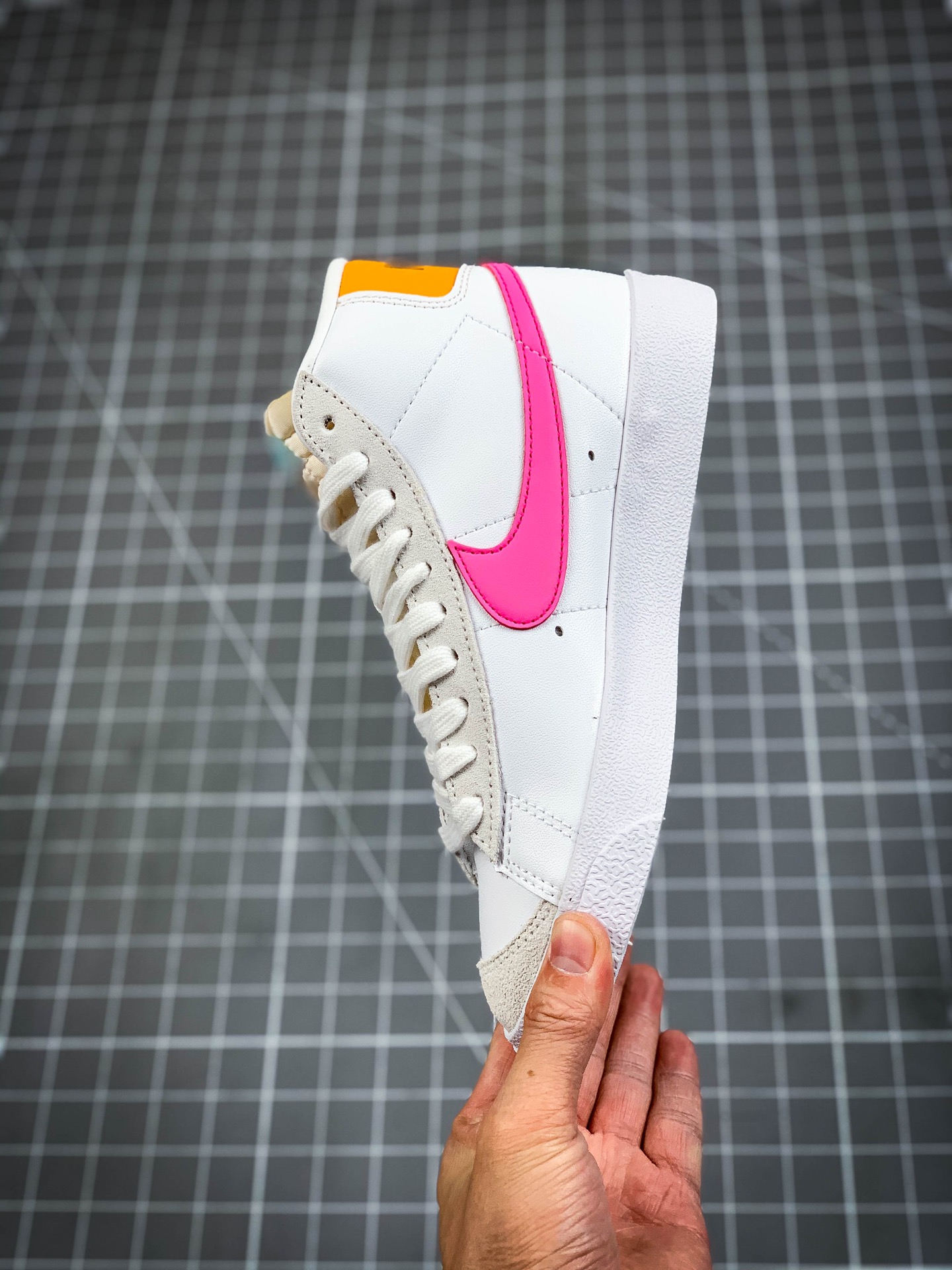 200 Nike Blazer MidVintage'77 白蓝粉   DA4295-100