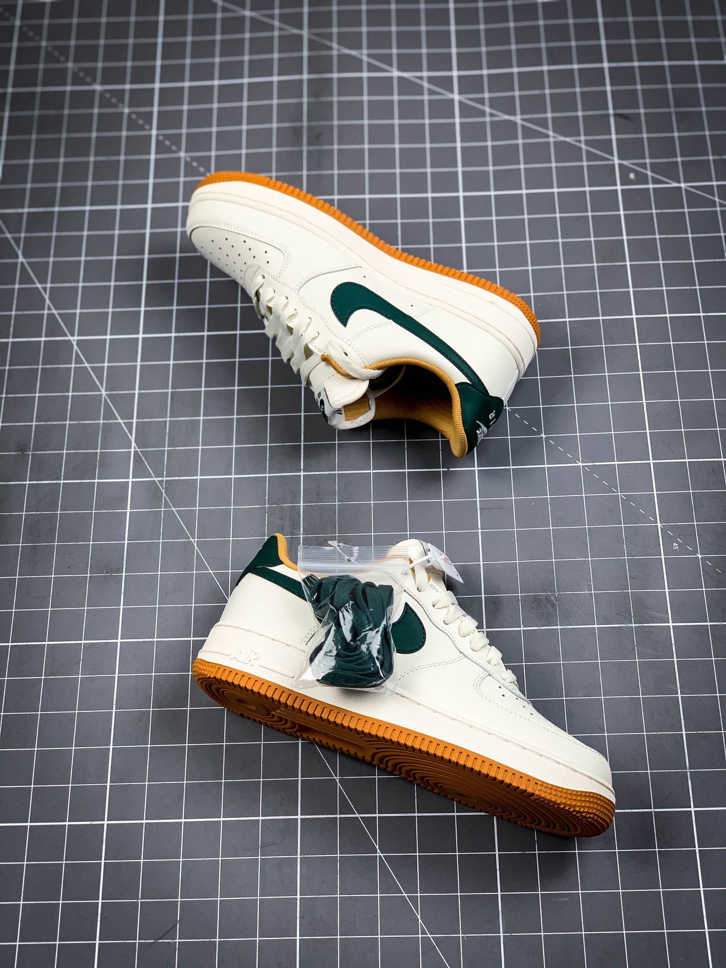 220 Nike Air Force1 '07 空军一号 奶咖绿 休闲板鞋 CJ6065-600