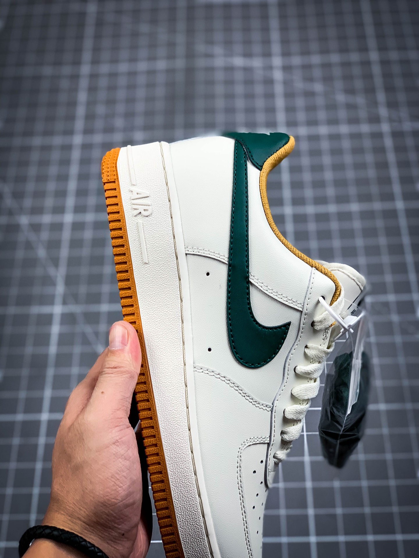 220 Nike Air Force1 '07 空军一号 奶咖绿 休闲板鞋 CJ6065-600