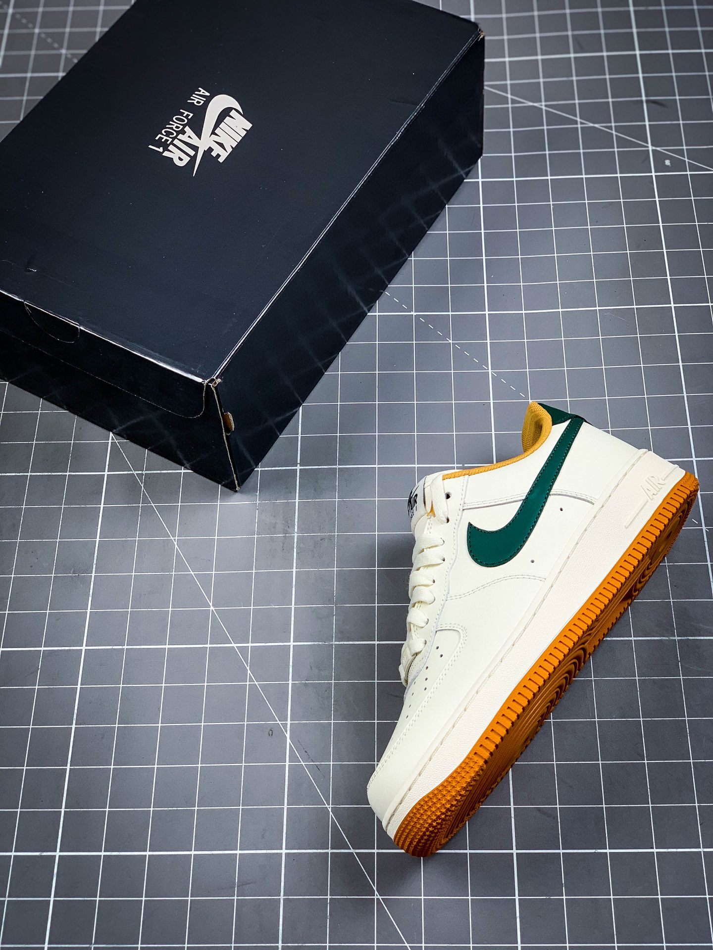 220 Nike Air Force1 '07 空军一号 奶咖绿 休闲板鞋 CJ6065-600