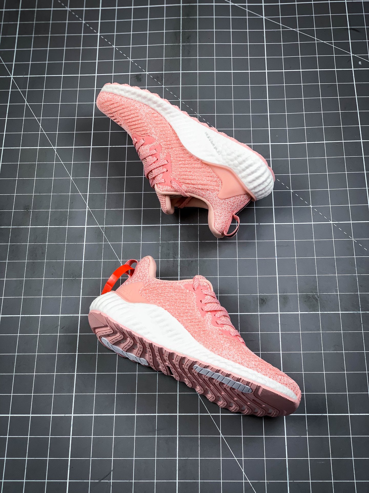 200 Adidas 阿迪达斯 AlphaBounce  Boost 阿尔法爆米花大底休闲跑步鞋 EF1285
