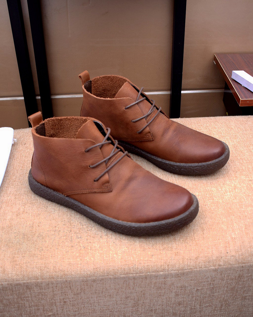 I5 ，软皮复古系列顶级做工 普拉达 Prada 官网最🎁休闲时尚男鞋👟爆款💥版型简洁大气，潮男专属.独有的官网最新品牌元素👑原版装，时尚又大方，面料 G5 %全头层牛皮， 原版耐磨牛筋大底，专柜经典款实物拍摄，