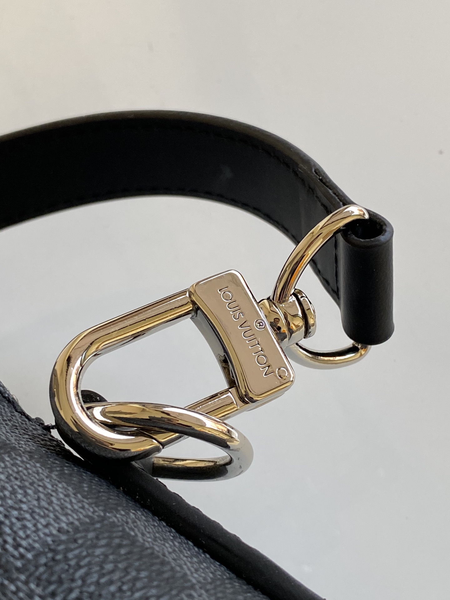 Tod's Luxury Designer Handbag Shoulder Crossbody Bag crafted in premium 6