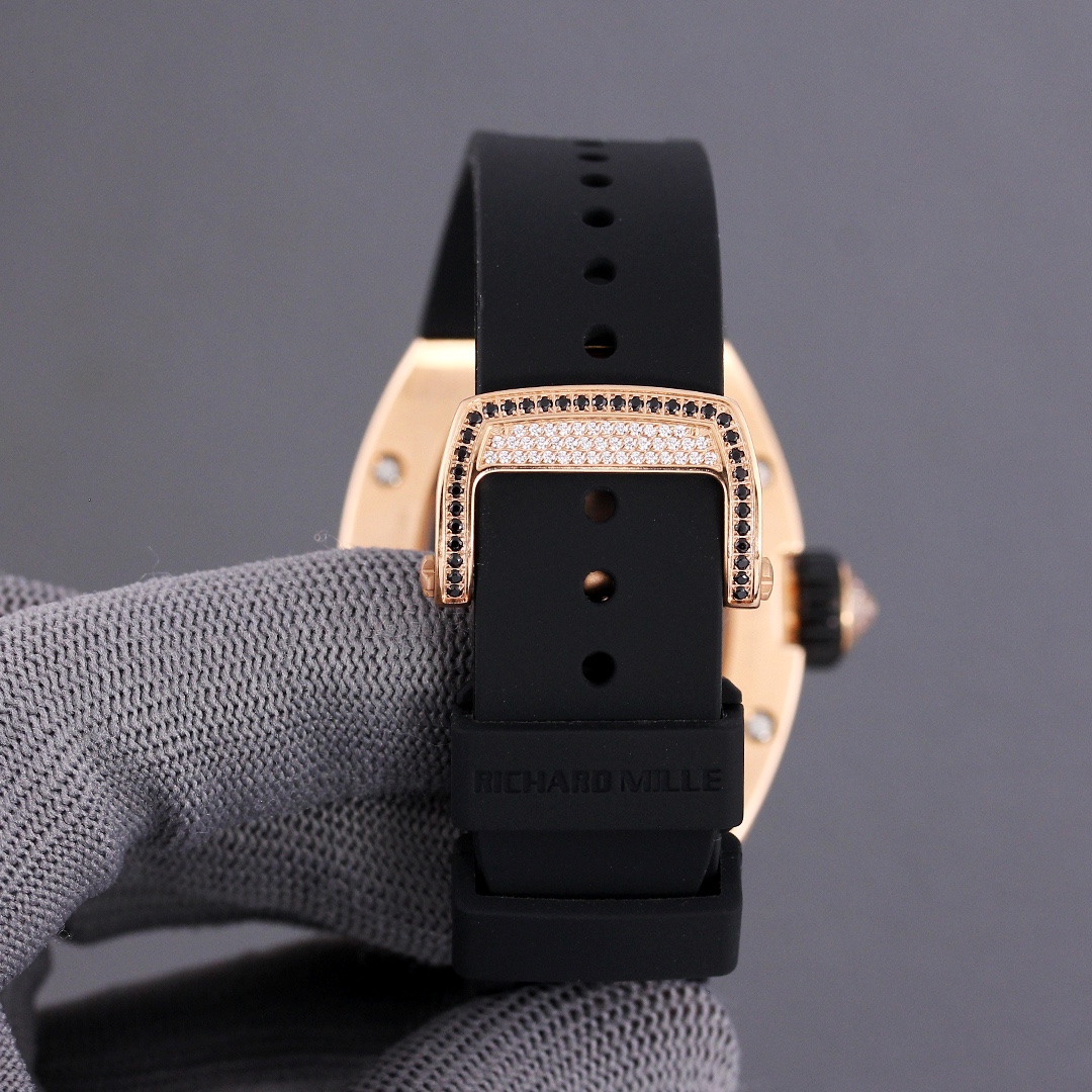 “RICHARD MILLE RM51-02: Stylish Unisex Wristwatch with Scratch-Resistant Crystal Glass” - 图片 9