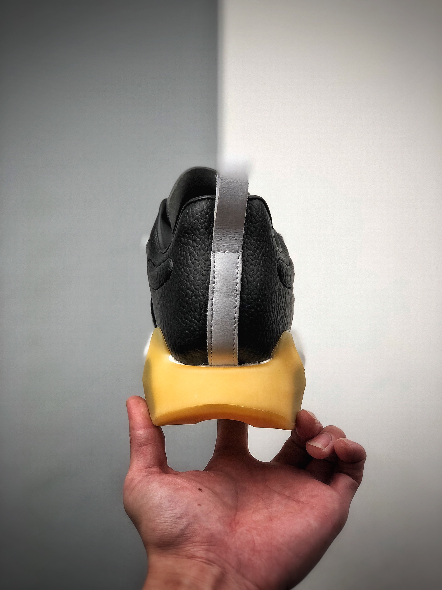 300 Adidas Y-3 Kaiwa Chunky Sneakers 暗黑先锋