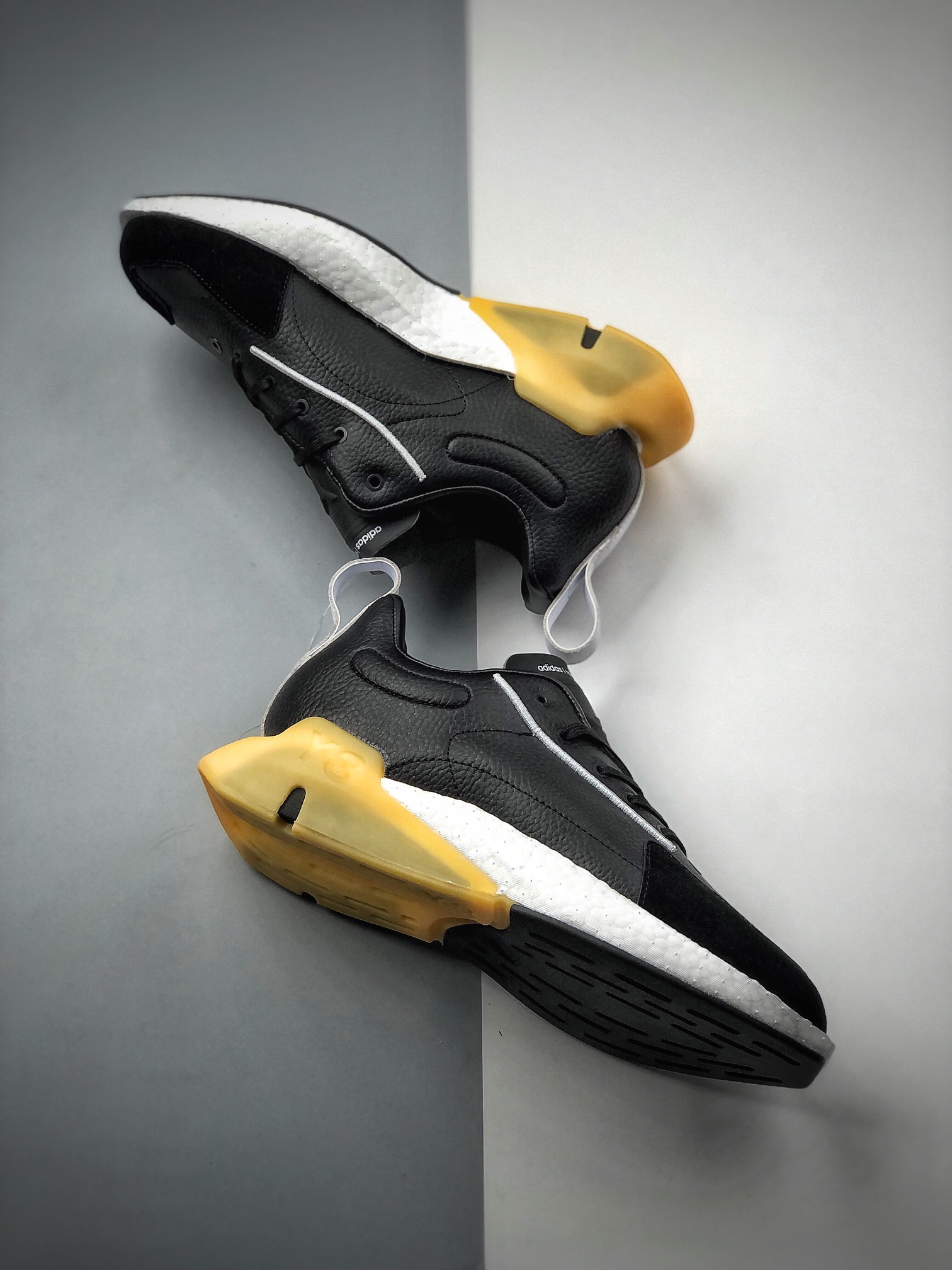 300 Adidas Y-3 Kaiwa Chunky Sneakers 暗黑先锋