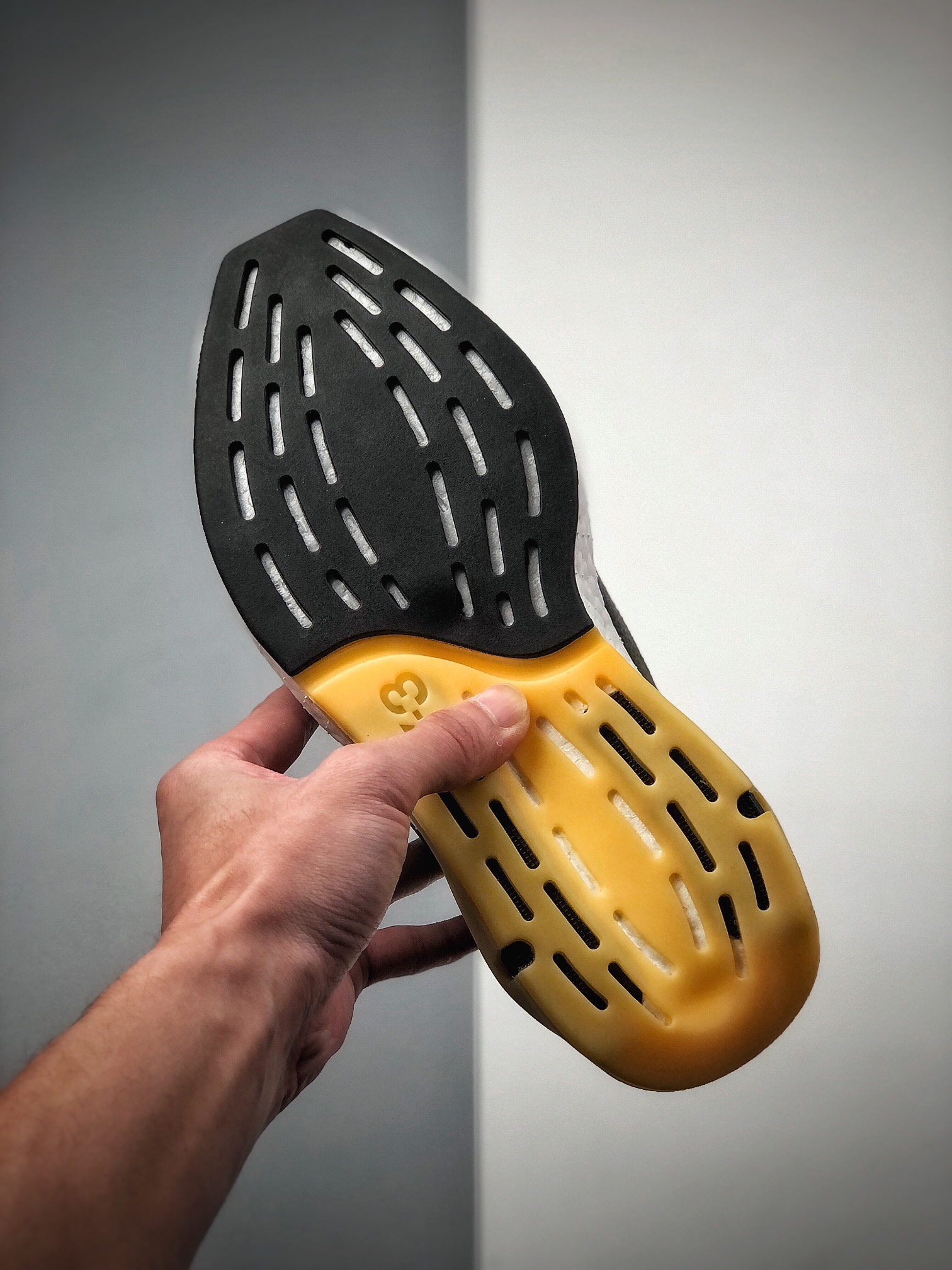 300 Adidas Y-3 Kaiwa Chunky Sneakers 暗黑先锋