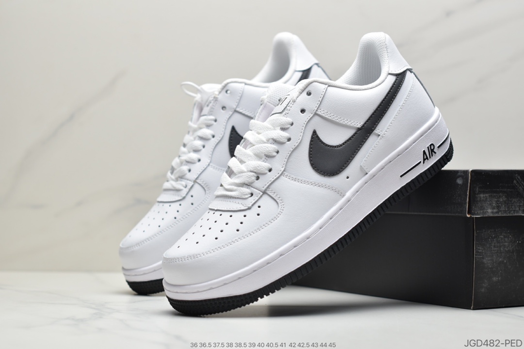 180 公司级耐克 Nike Air Force 1 '07 Low in White and Grey 空军一号低帮休闲运动板鞋DD7113-100