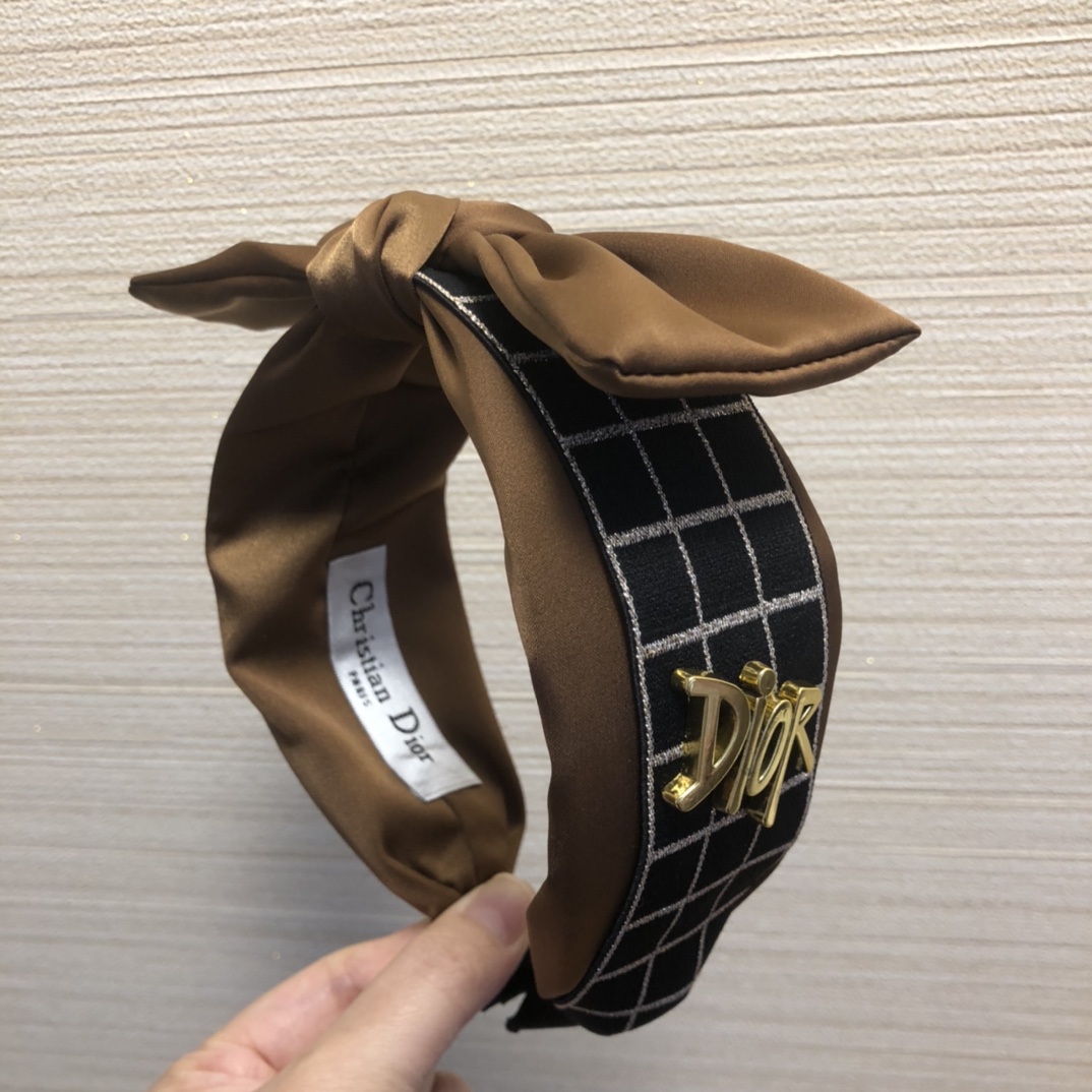 上新 Dior迪奥 新款发箍0ldee8qjdzds100 1 10 Others 2 21 01 Others Leoshop1 Com Touch