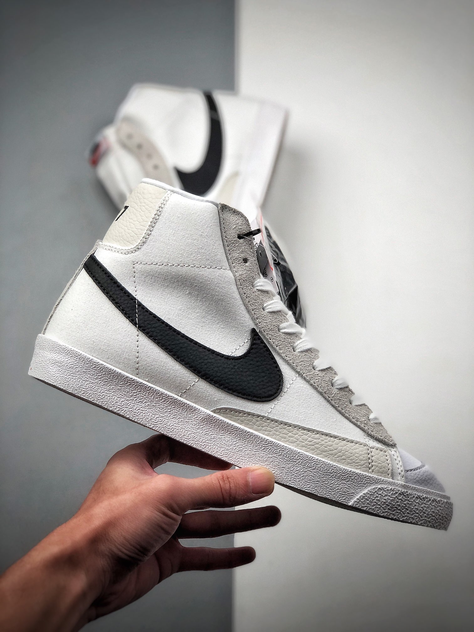190 Nike Blazer Mid'77 开拓者高帮休闲运动板鞋 DC8233-100
