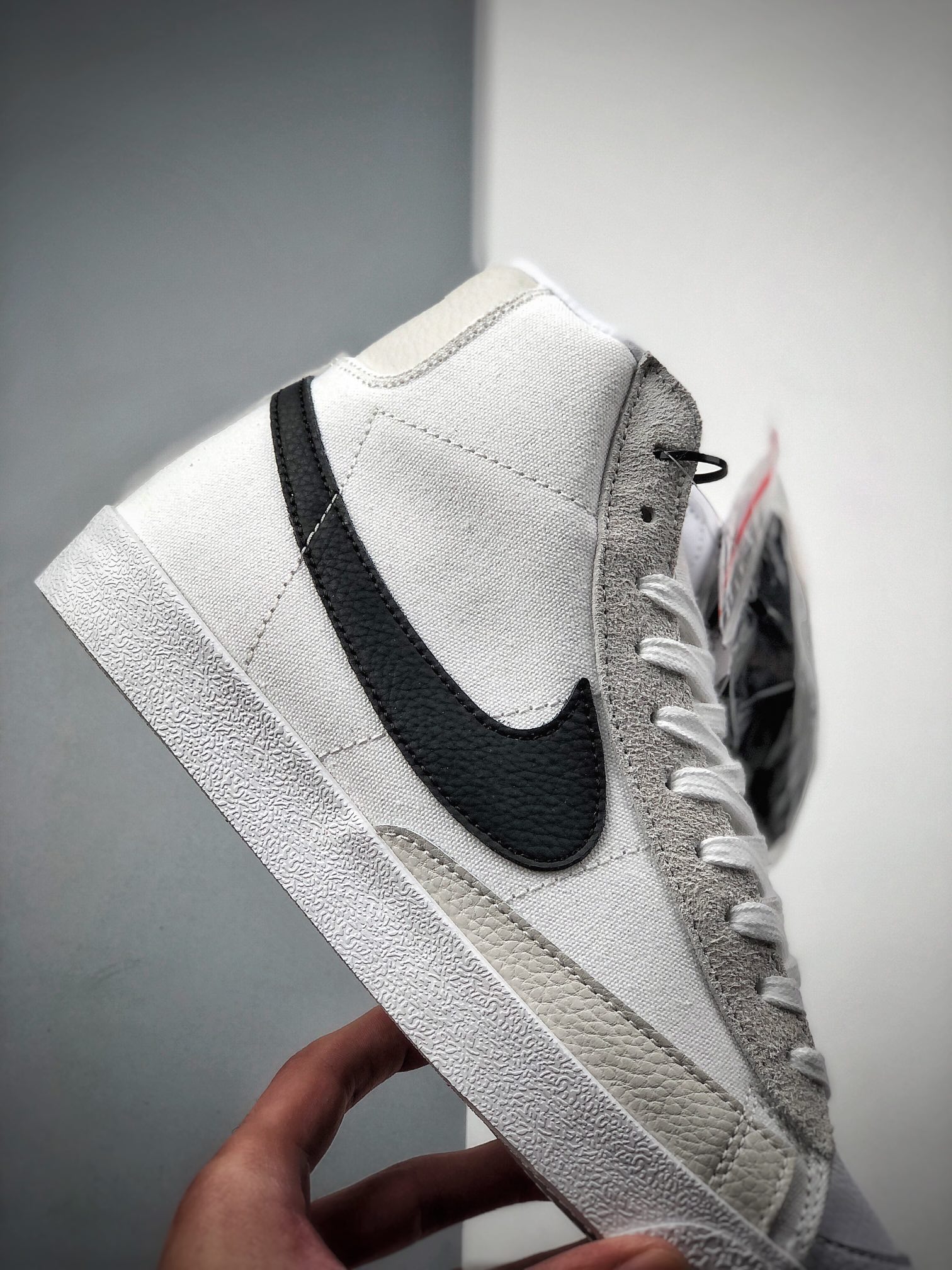 190 Nike Blazer Mid'77 开拓者高帮休闲运动板鞋 DC8233-100