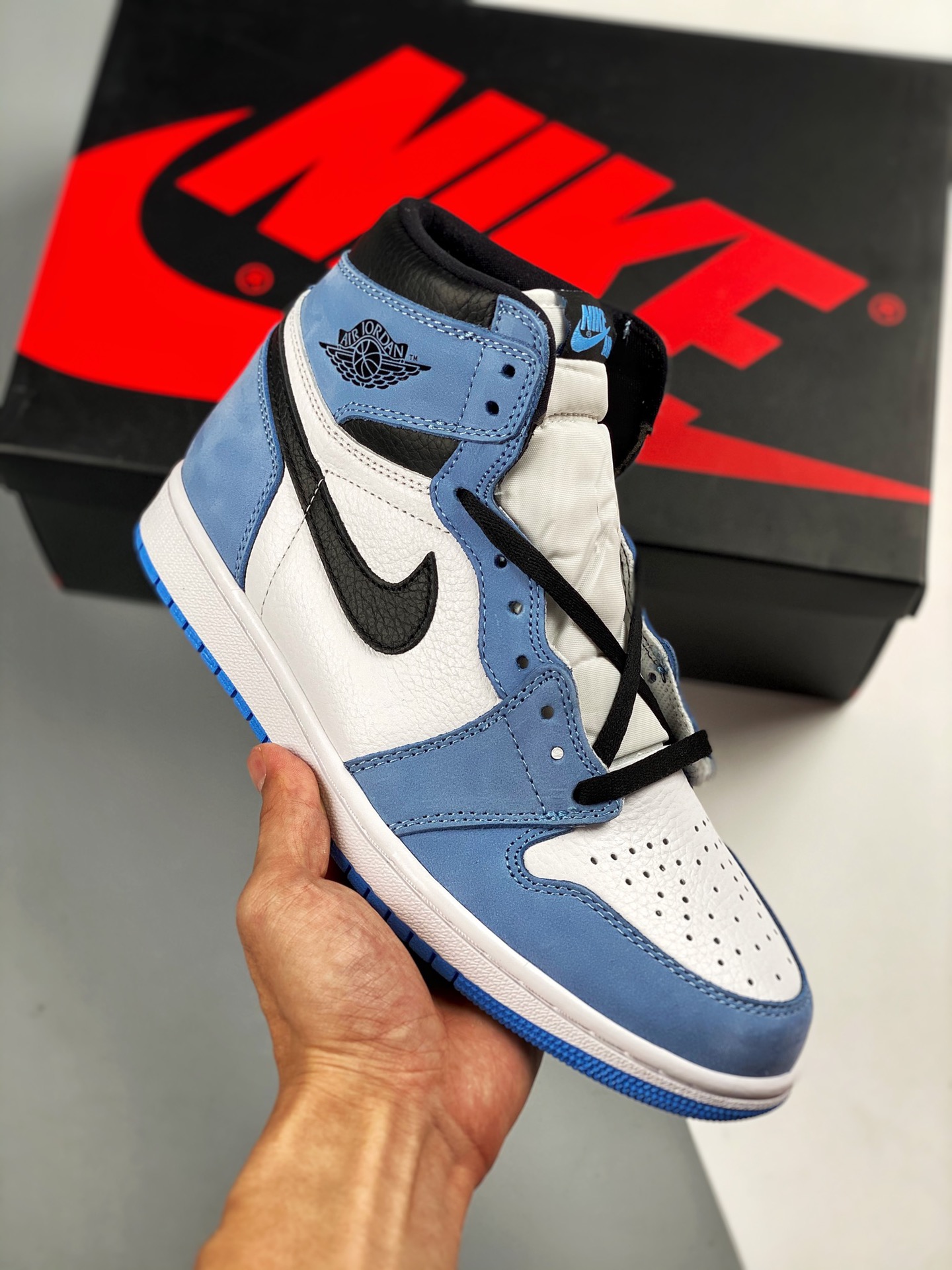 Air Jordan 1 High OG "University Blue" Azul Universitario N.º de producto: 555088 134 Desarrollo completamente nuevo, c…