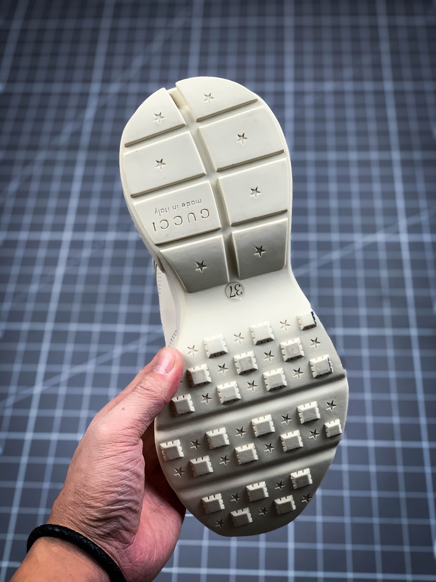500 纯原 古驰 老爹鞋 唐老鸭 Gucci Rhyton Vintage Trainer Sneaker 充正版本