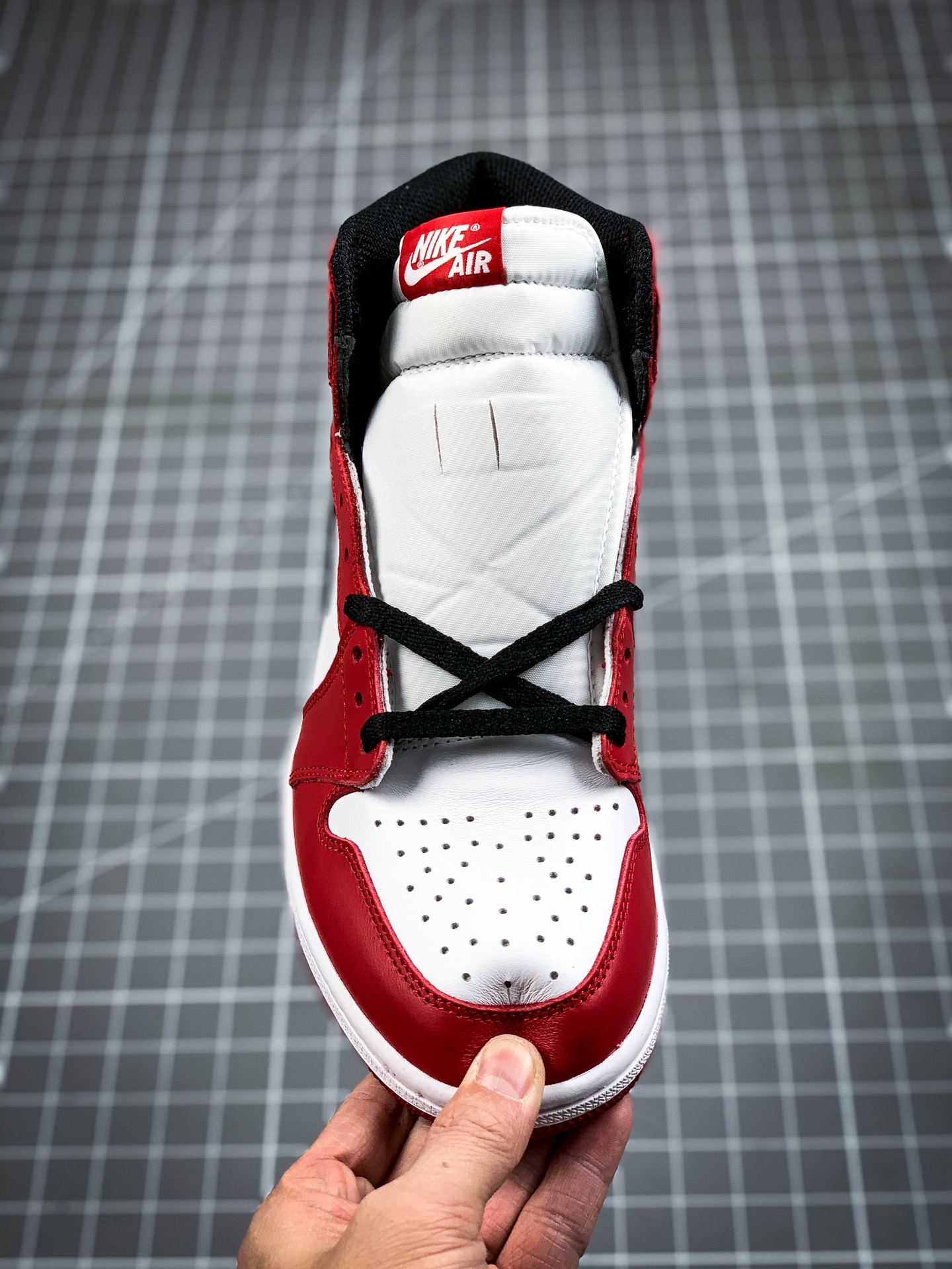 240 Air Jordan 1 Retro ” Chicago” AJ1乔1 芝加哥 555088-101