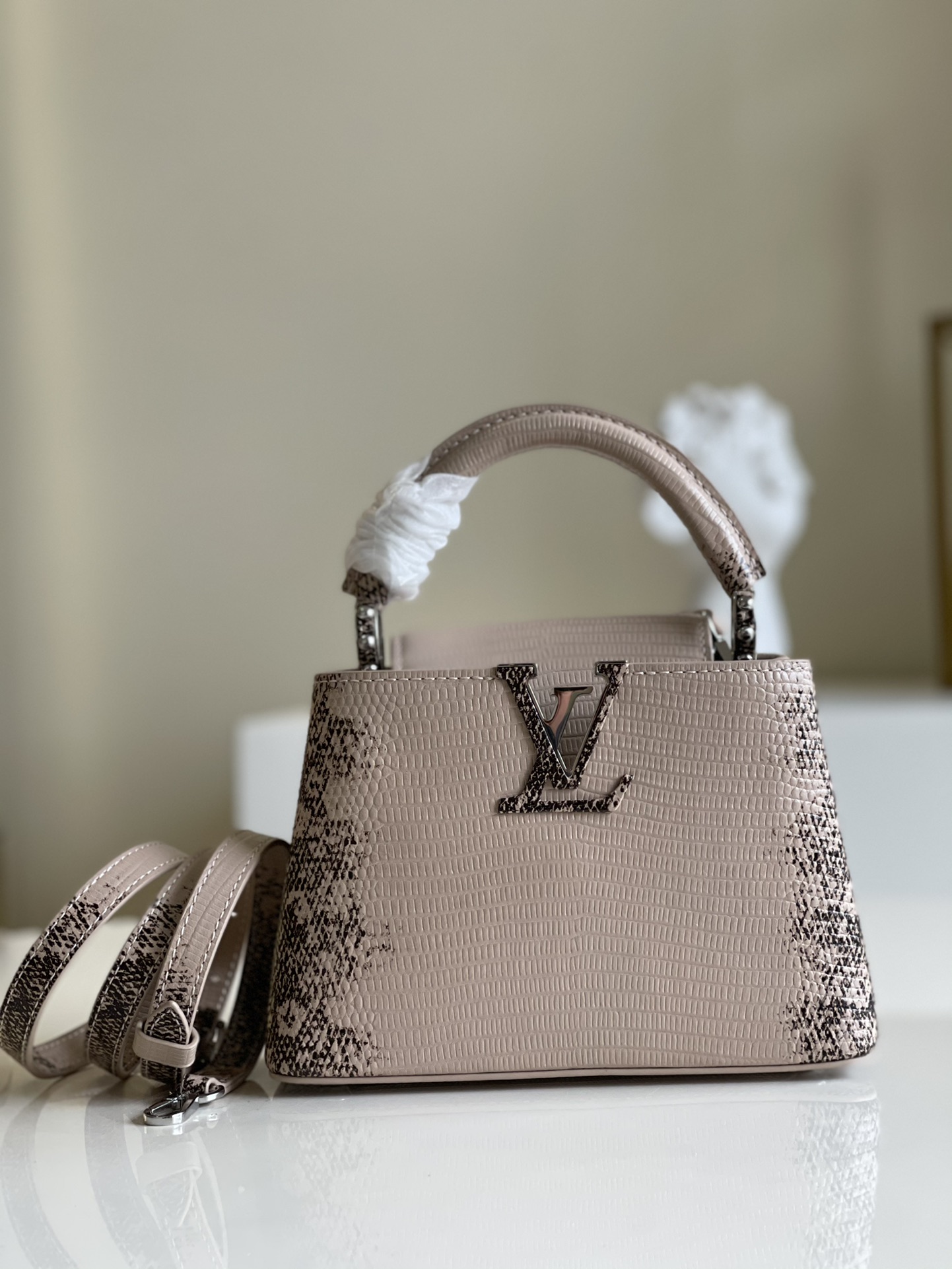 Louis Vuitton LV Capucines 7 Star
 Bags Handbags Sheepskin Mini N98093