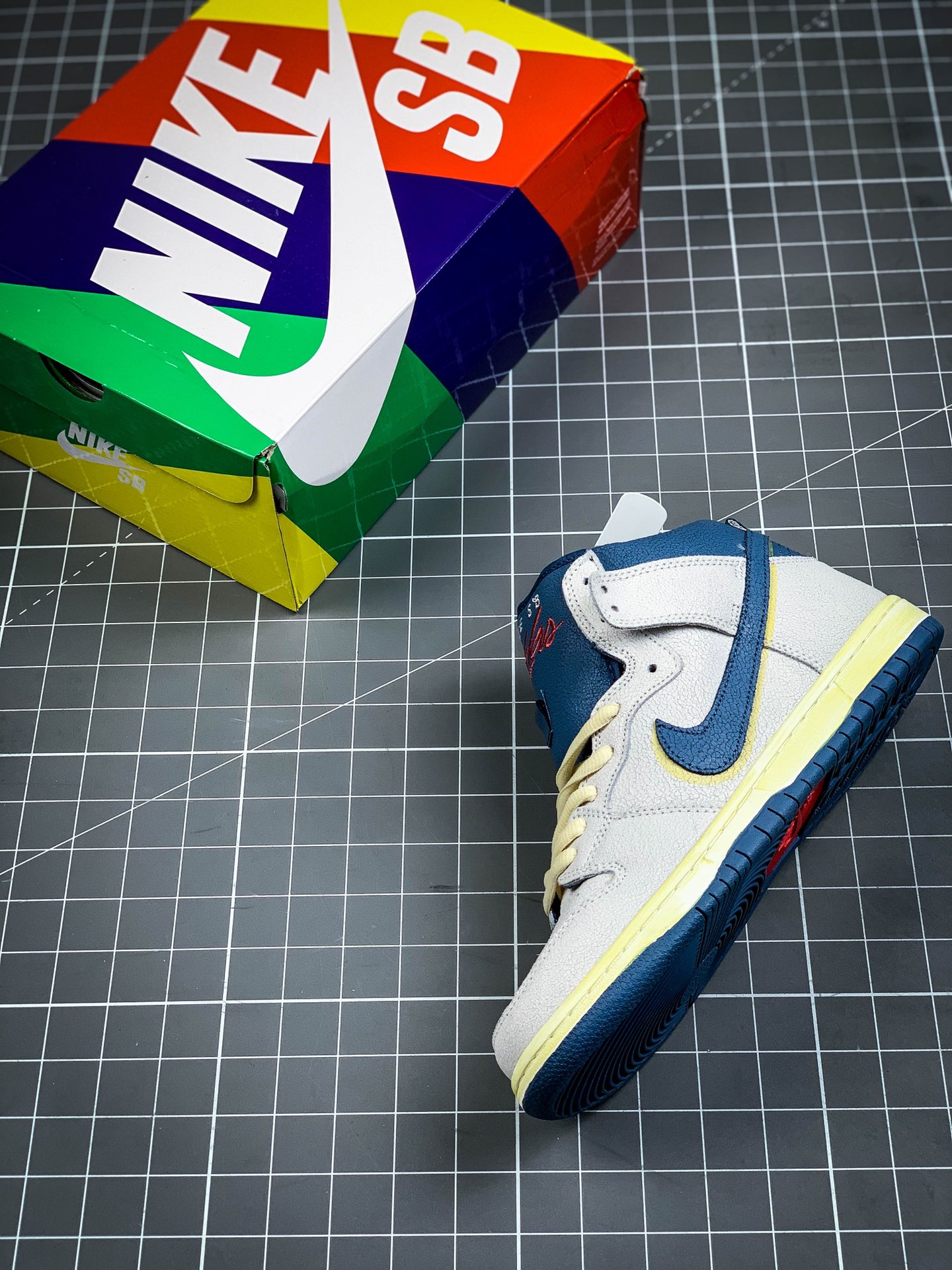 300 Atlas x Nike Dunk SB High “Lost at Sea” 迷失海洋 CZ3334-100