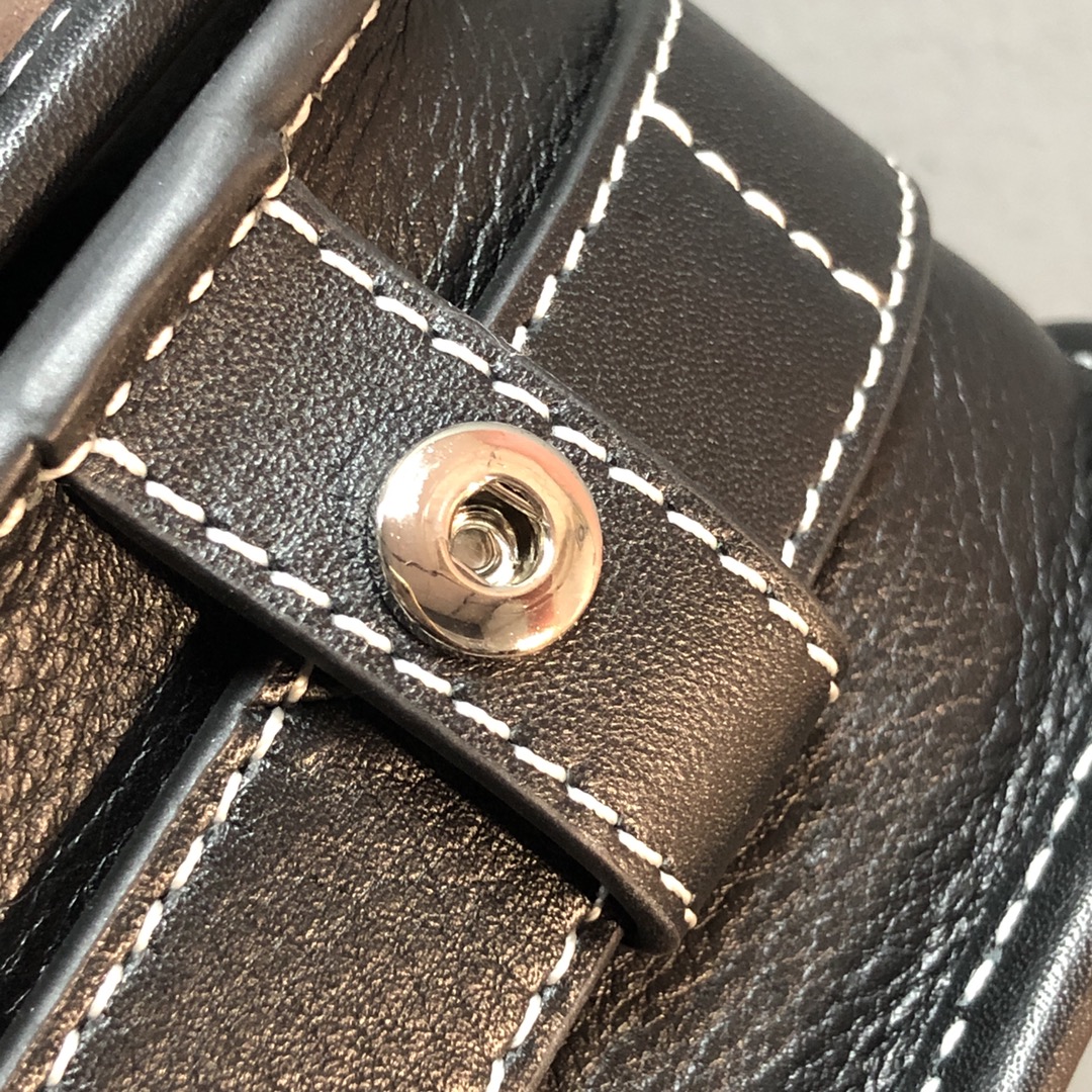 Burberry Advanced shipping details