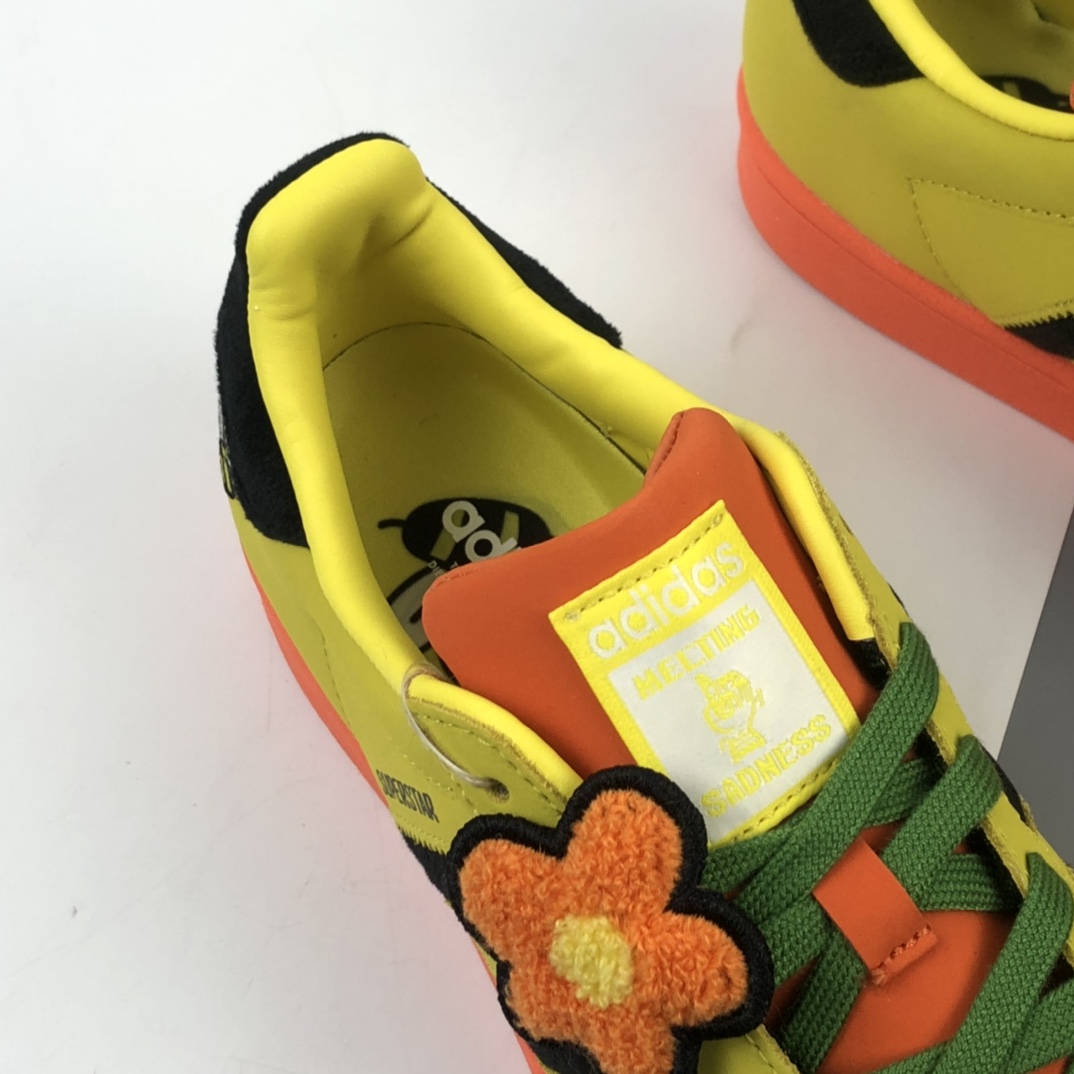 220 Adaias Melting Sadness x Adidas Originals Superstar贝壳头经典百搭休闲运动板鞋“小蜜蜂”FZ5254