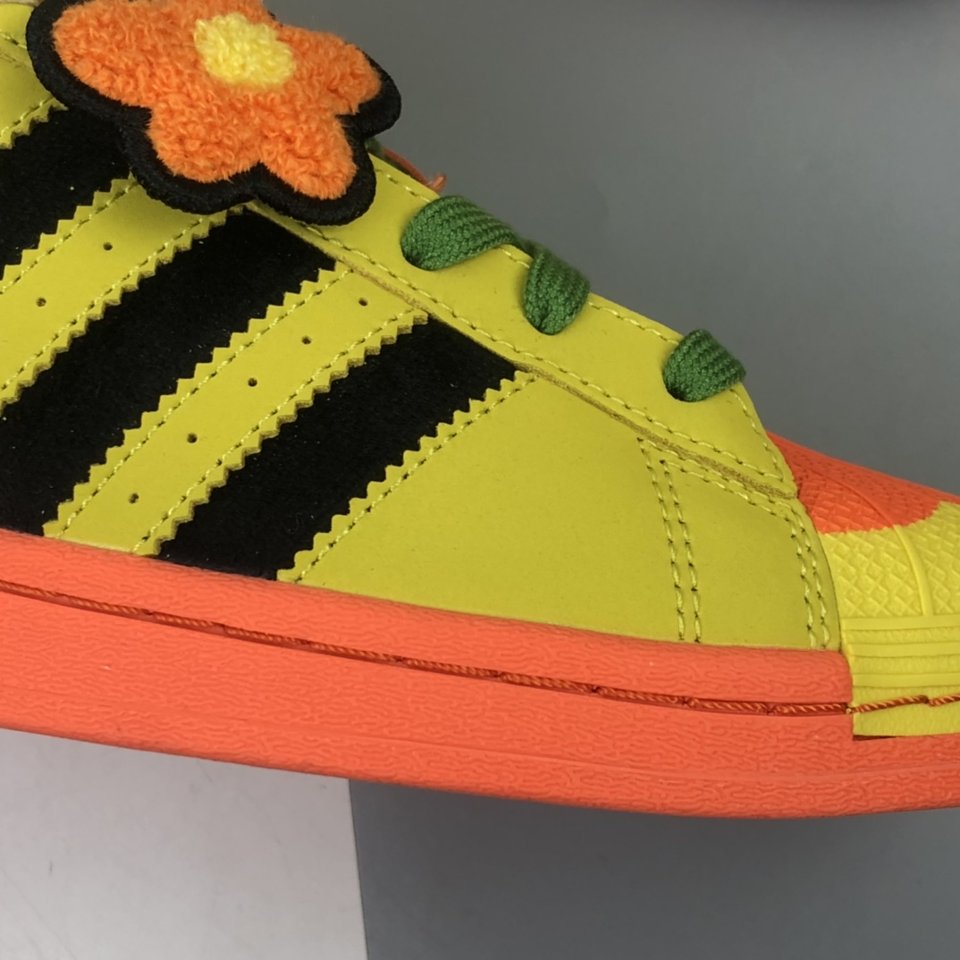 220 Adaias Melting Sadness x Adidas Originals Superstar贝壳头经典百搭休闲运动板鞋“小蜜蜂”FZ5254