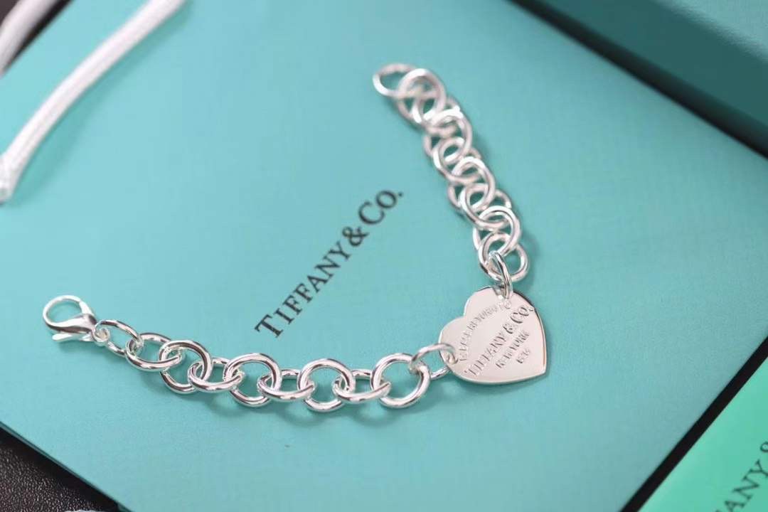 Tiffany & Co. Tiffany&Co.蒂芙尼心形心牌龙虾扣扣手链