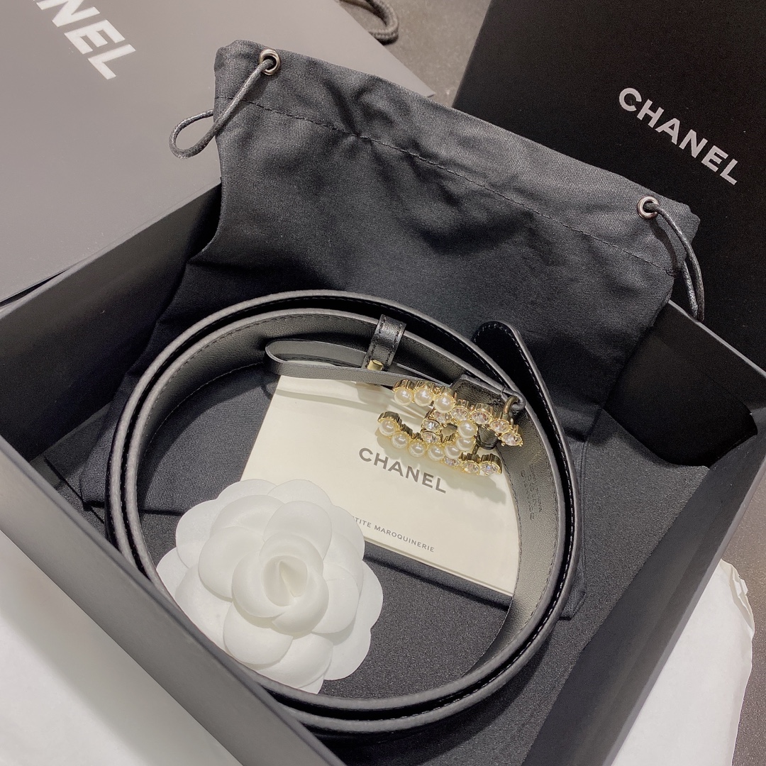 小香腰带搭配什么风格的衣服都可以轻松驾驭.真的超爱.3.0cm小牛皮码数75808590欧
