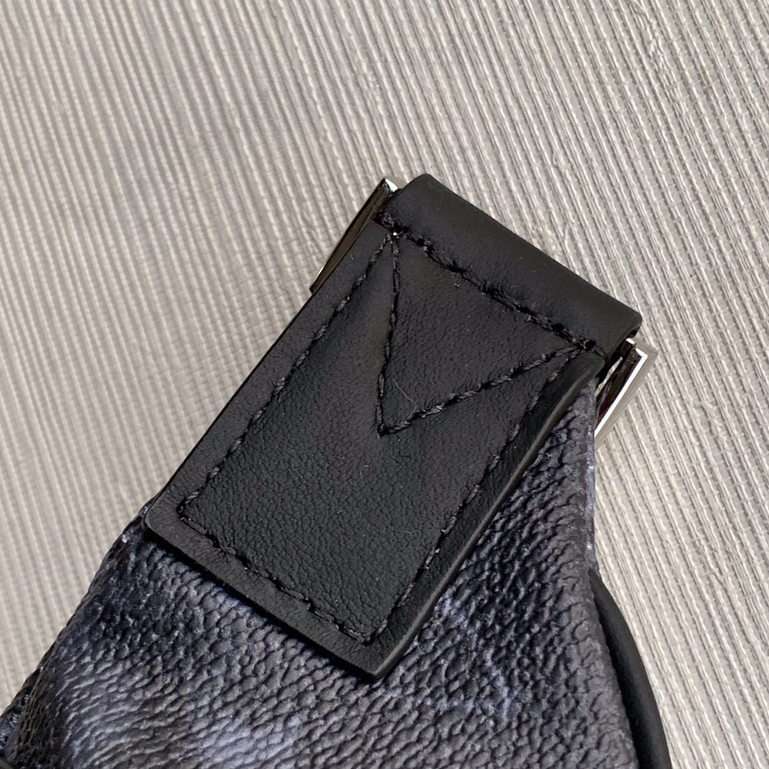 Louis Vuitton LV Discovery 腰包 M57276