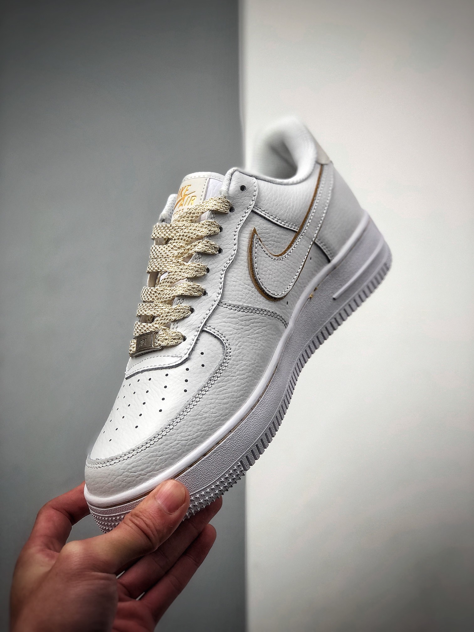 180  Nike Force 空军一号运动休闲板鞋 白金 AH0287-213