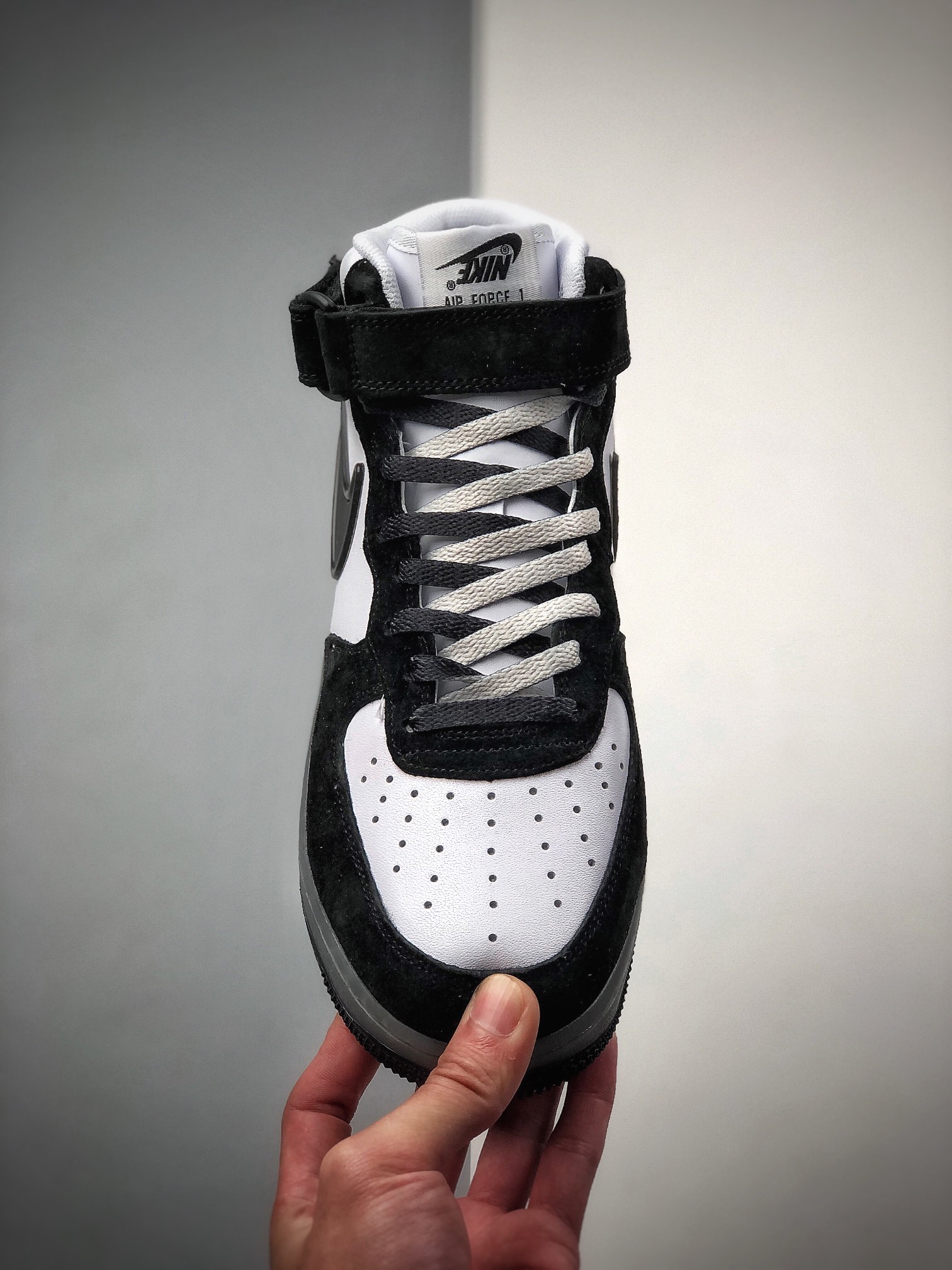 260  Nike Force 空军一号运动休闲板鞋 中帮 石墨灰麂皮 BC9825-101