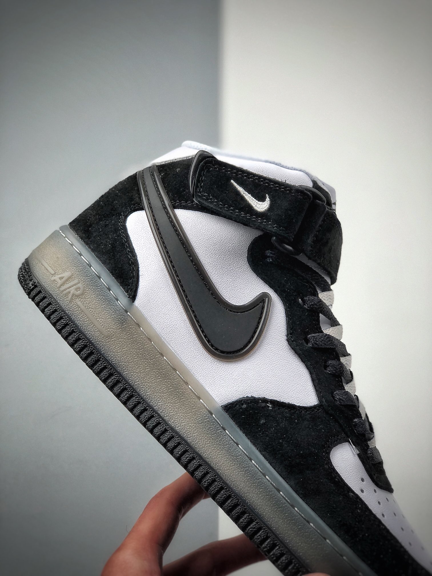 260  Nike Force 空军一号运动休闲板鞋 中帮 石墨灰麂皮 BC9825-101