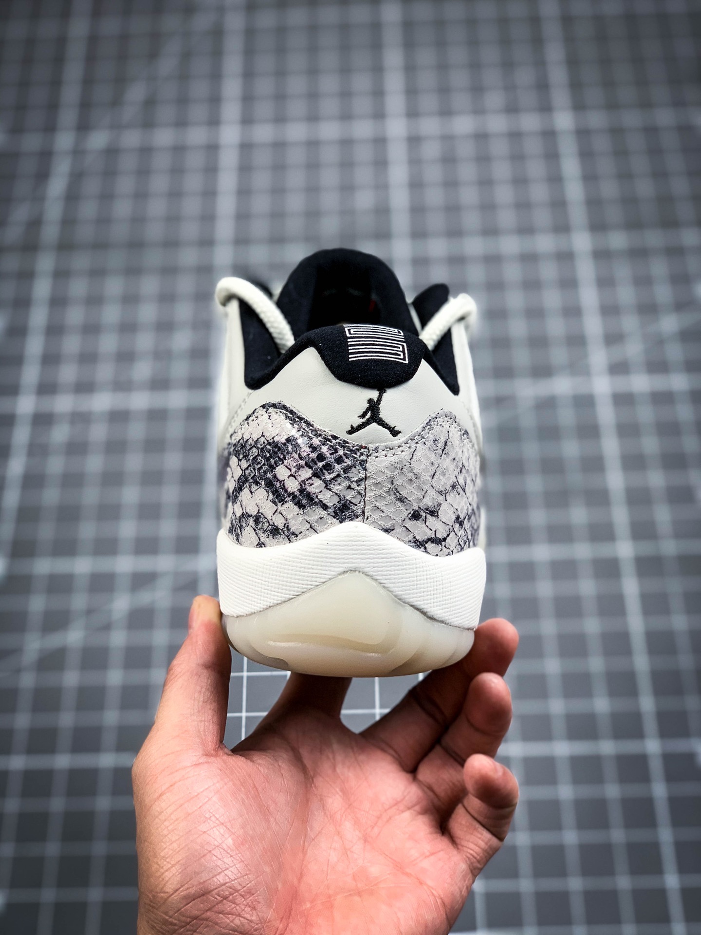 400 独家首发 原装纯原出货 Air Jordan 11 Retro Low Barons 伯爵低帮 情怀之作 528895-012